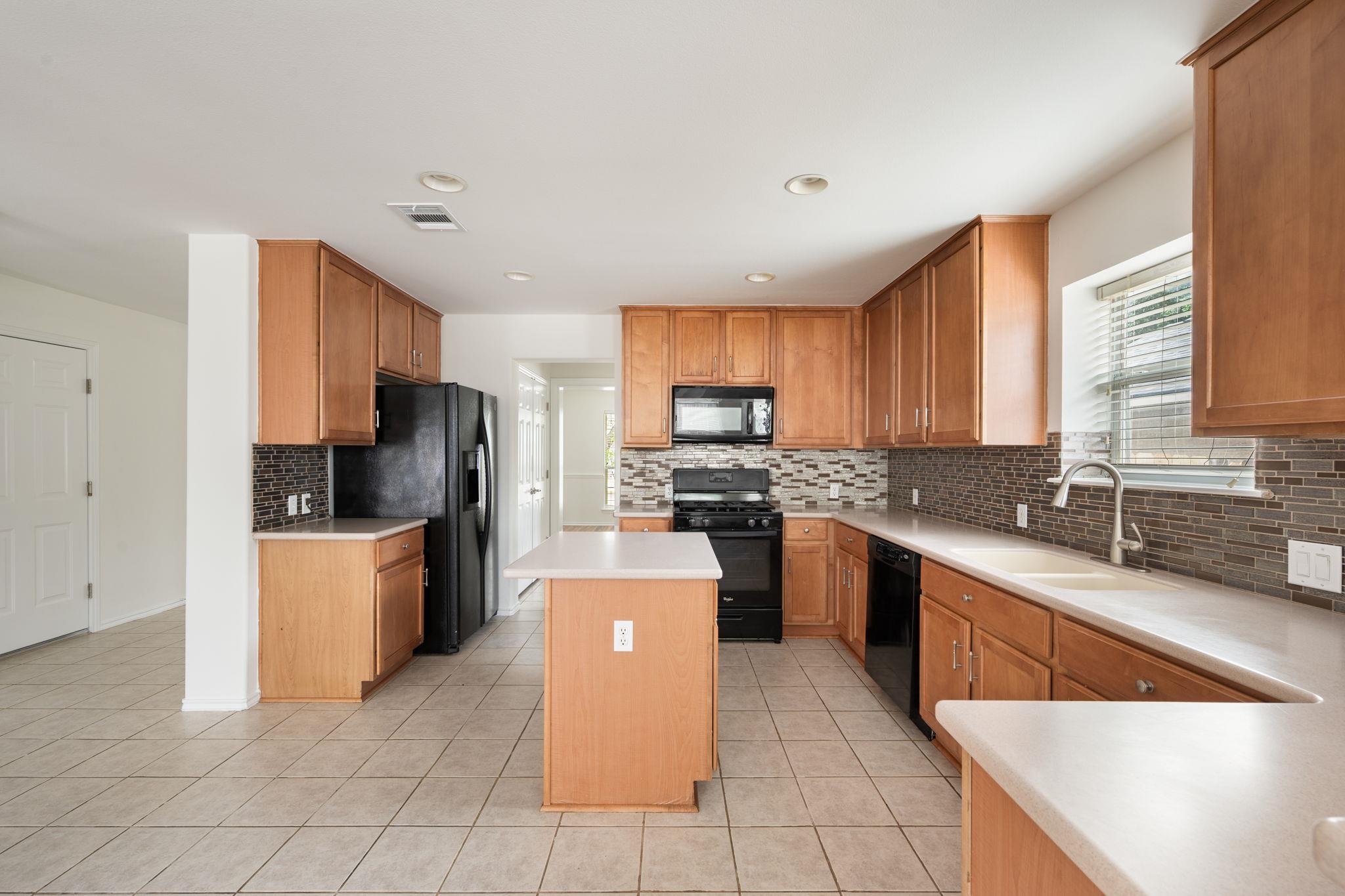 3902 Bonnie Ln, Round Rock, TX 78665