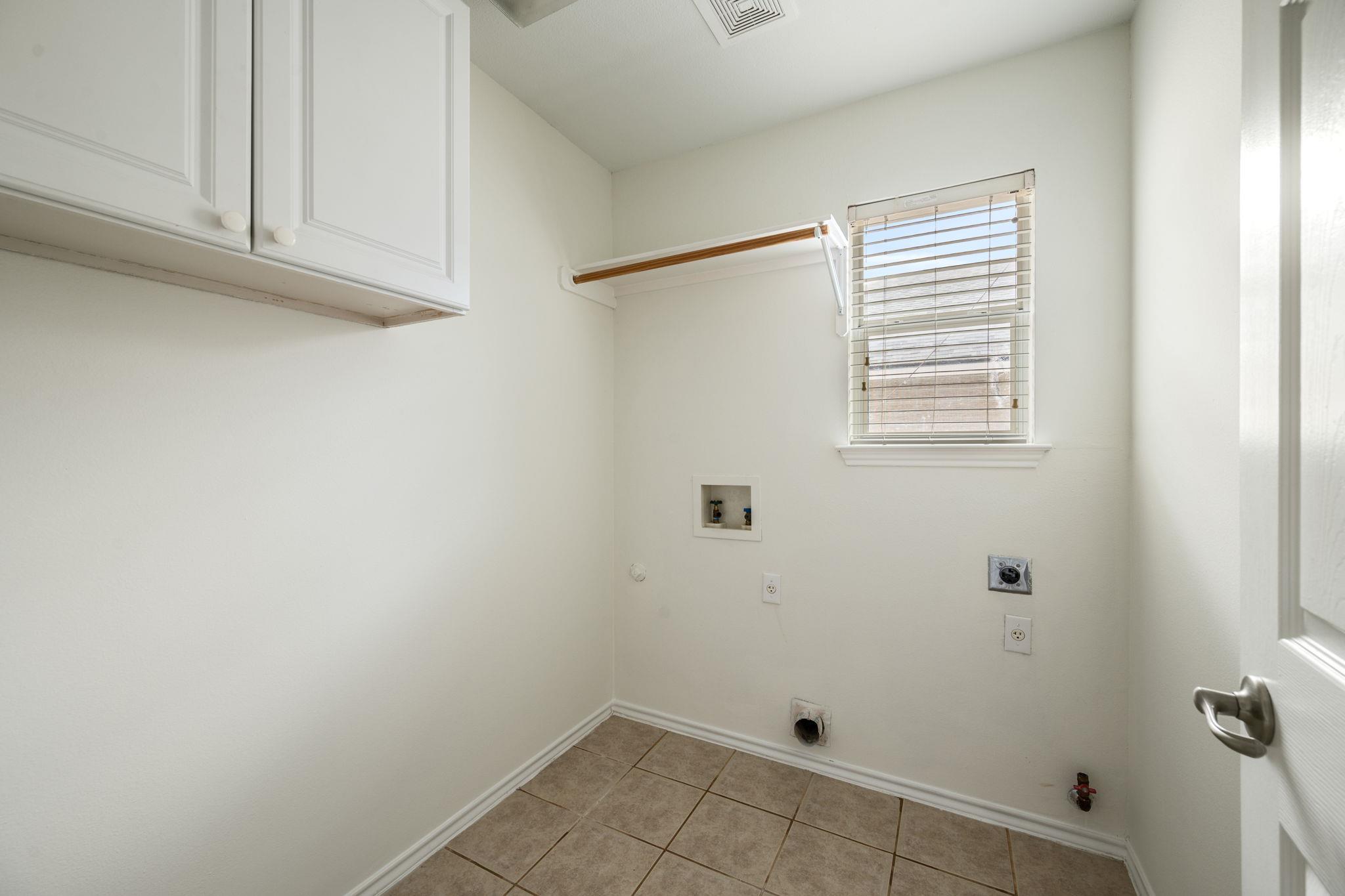 3902 Bonnie Ln, Round Rock, TX 78665