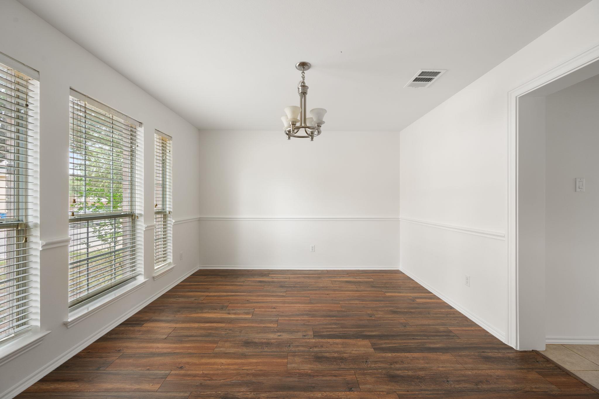 3902 Bonnie Ln, Round Rock, TX 78665