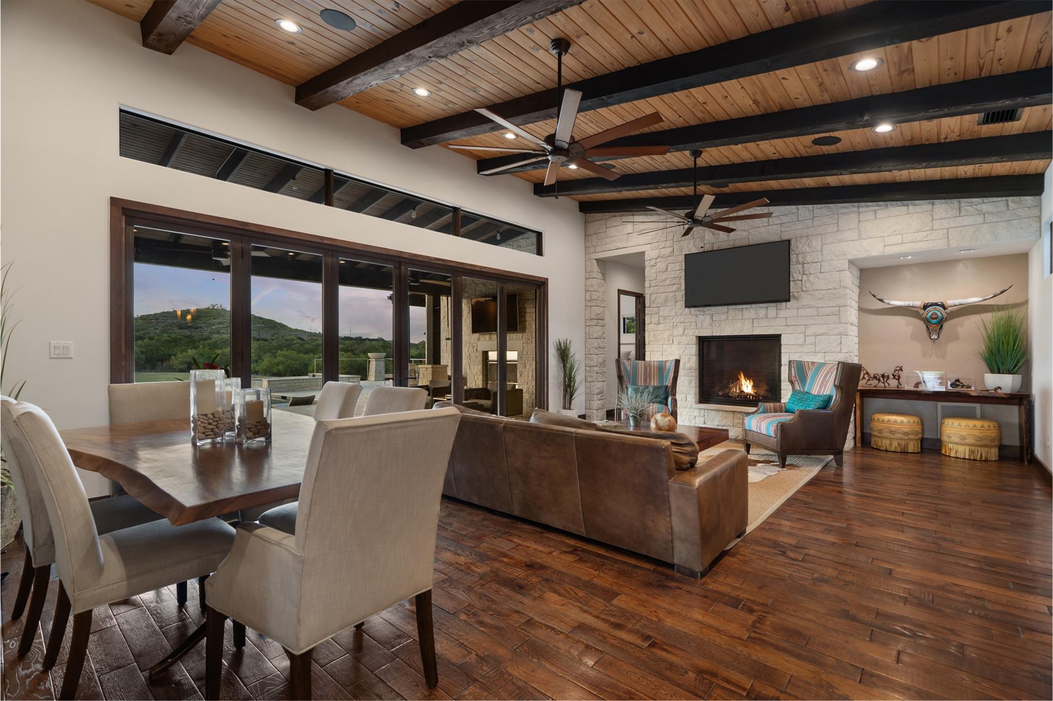 421 Rolling Hills Rd, Blanco, TX 78606