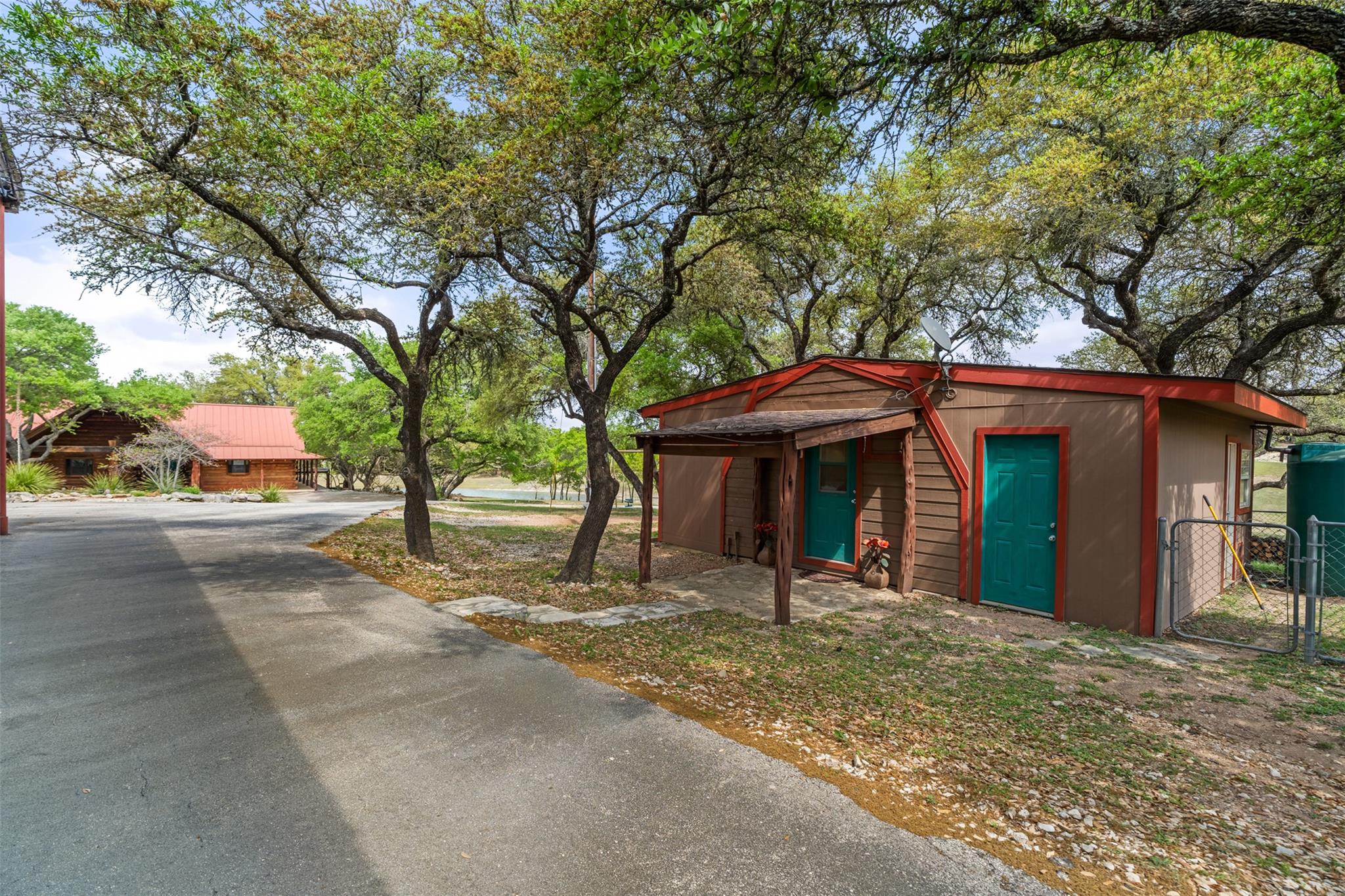 421 Rolling Hills Rd, Blanco, TX 78606
