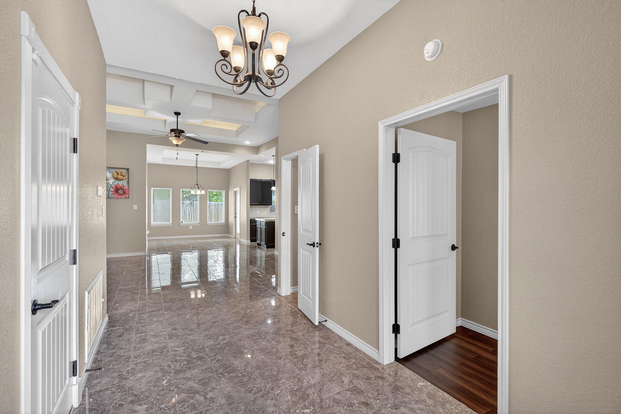 212 Knights Row Row, Cottonwood Shores, TX 78657