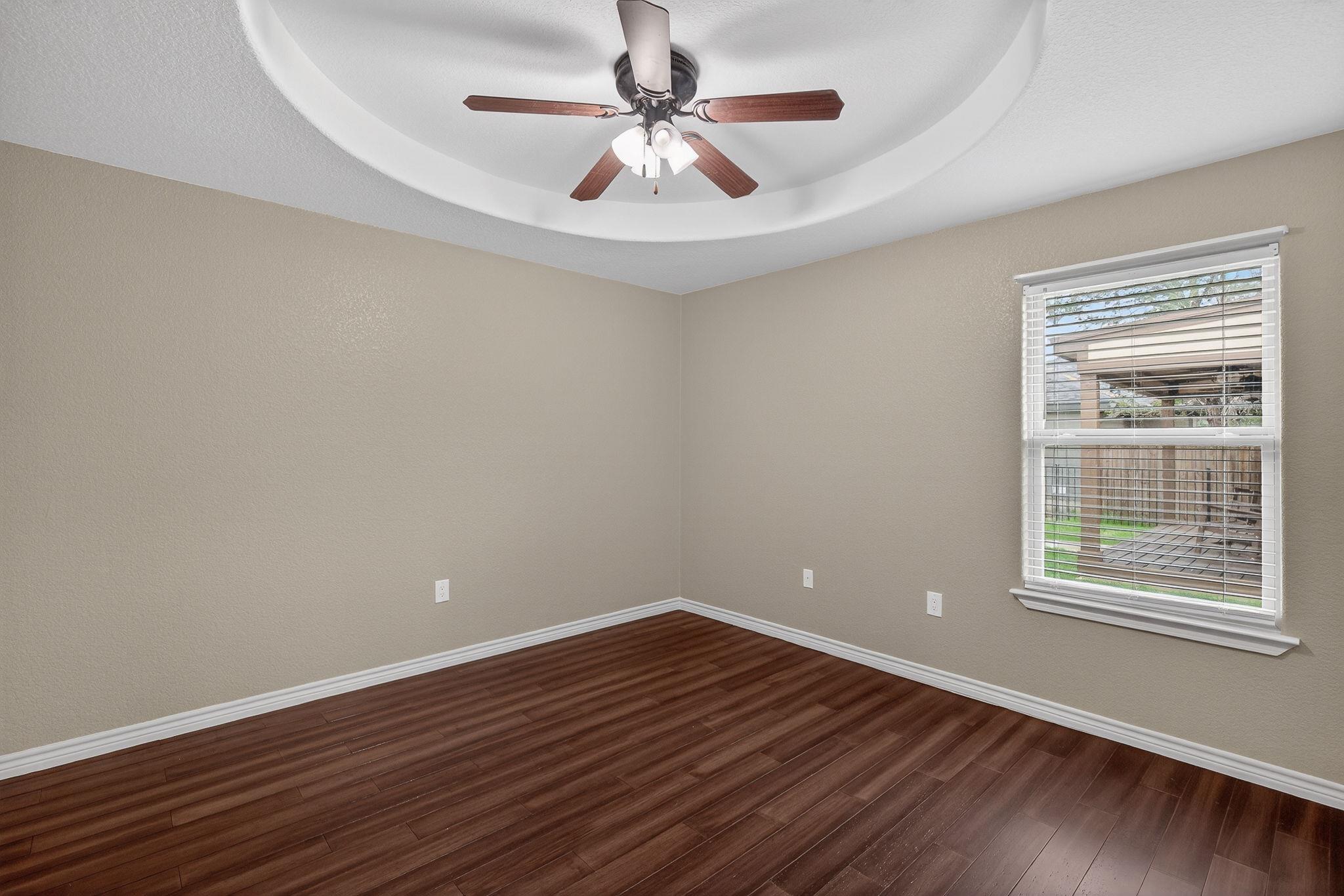 212 Knights Row Row, Cottonwood Shores, TX 78657