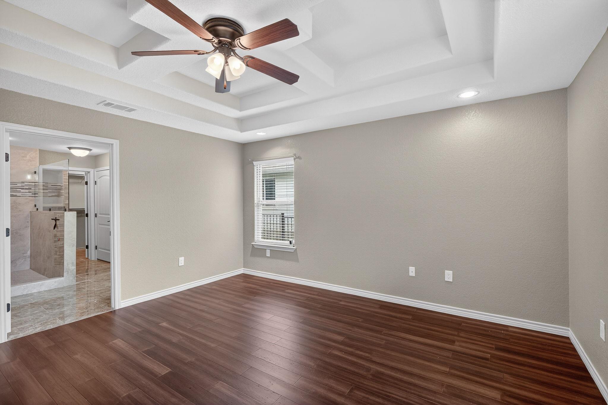 212 Knights Row Row, Cottonwood Shores, TX 78657