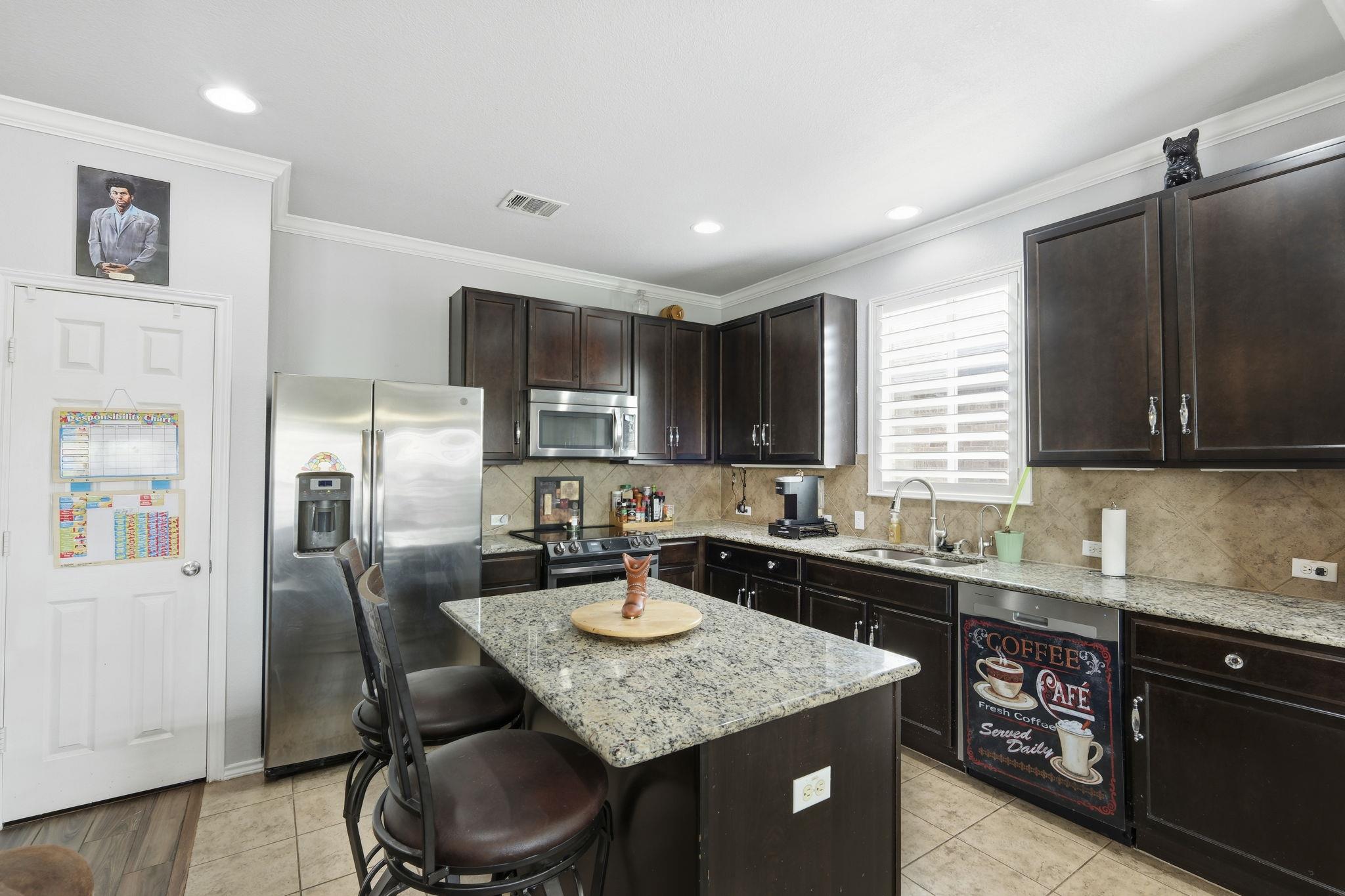 755 Hoot Owl Ln S, Leander, TX 78641