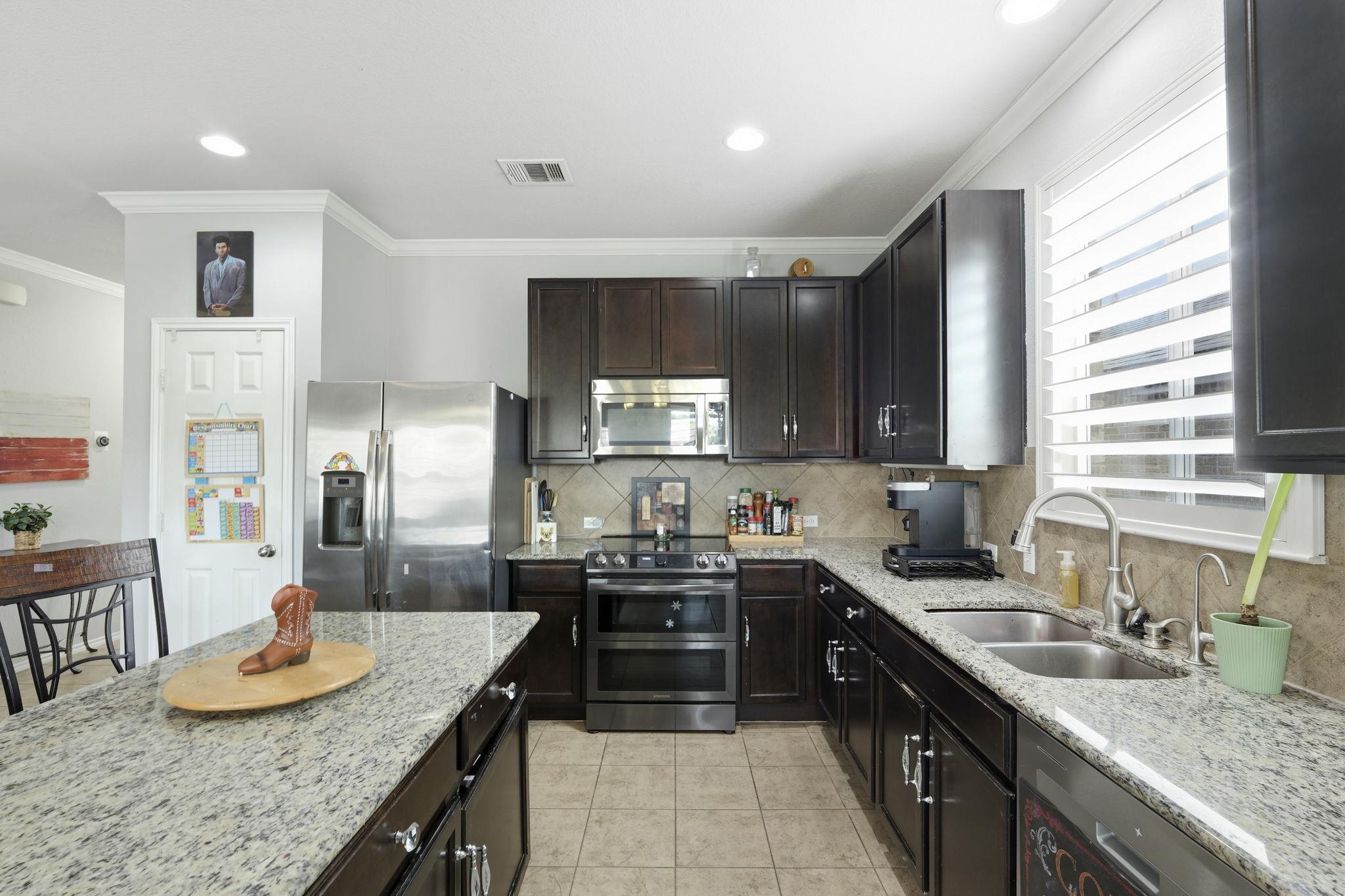 755 Hoot Owl Ln S, Leander, TX 78641