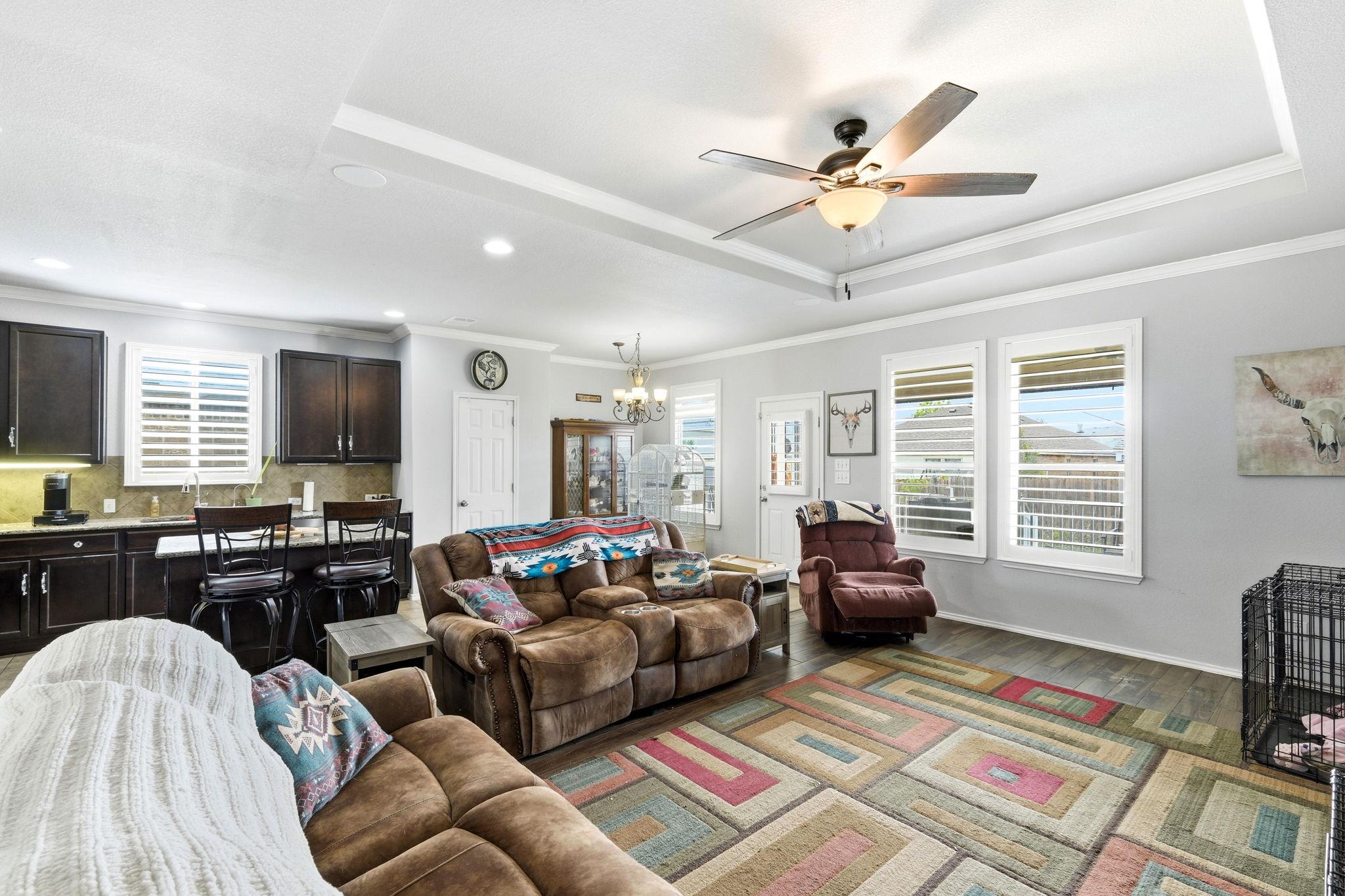 755 Hoot Owl Ln S, Leander, TX 78641