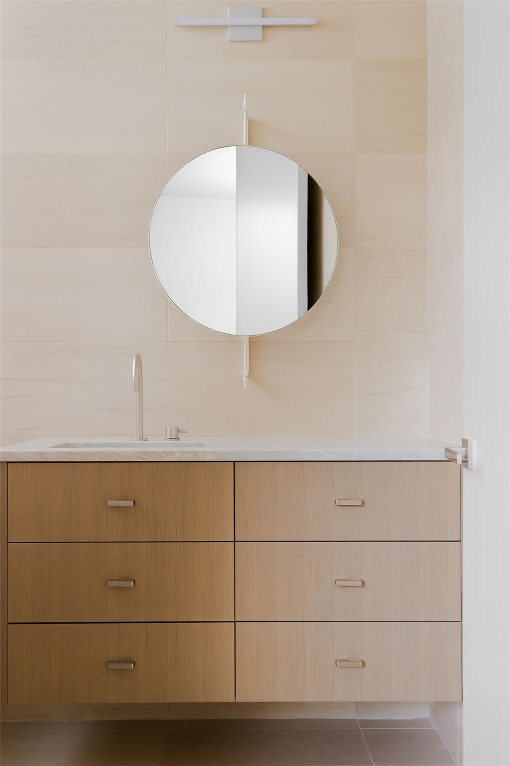 2106 Matthews Dr, Austin, TX 78703