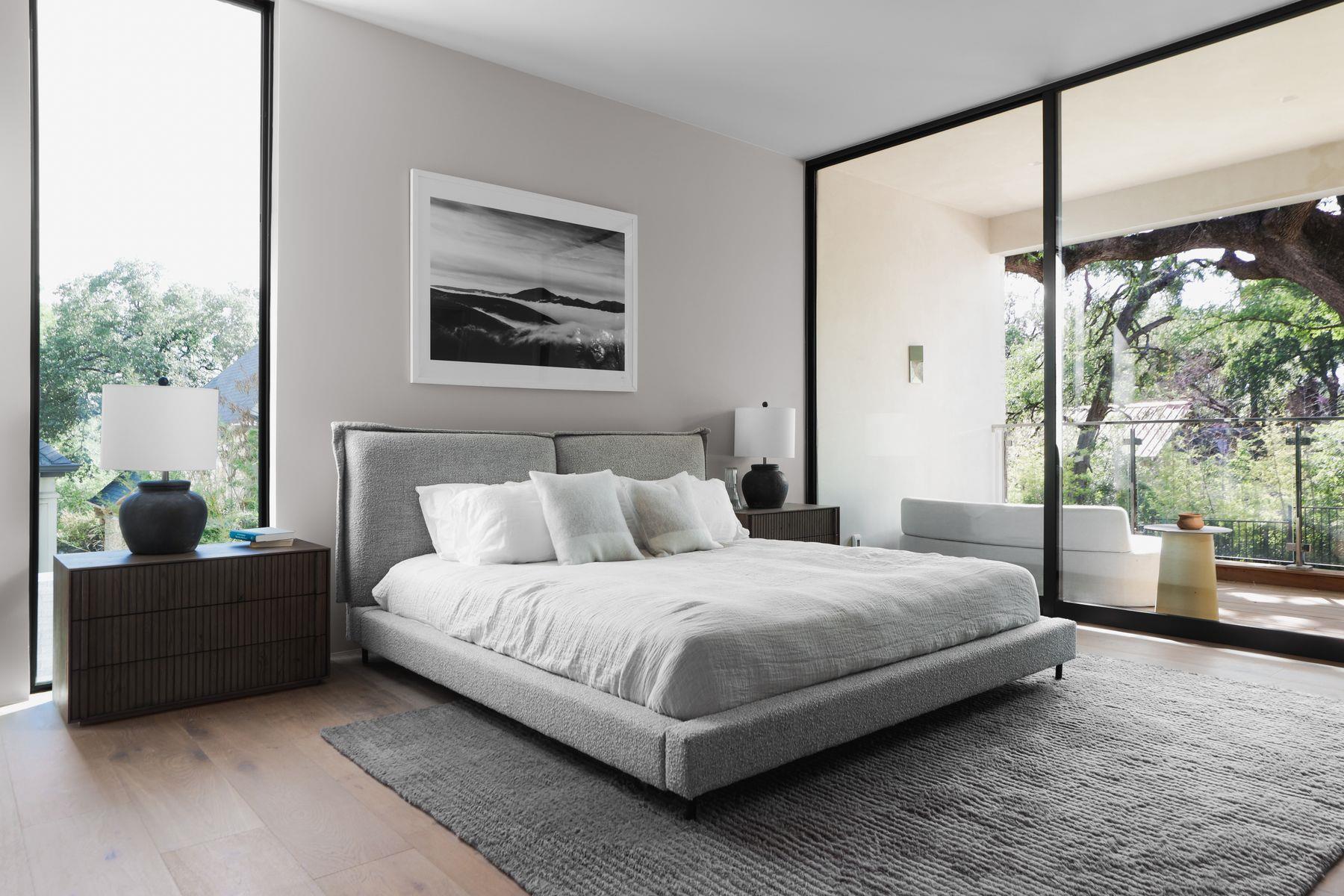 2106 Matthews Dr, Austin, TX 78703