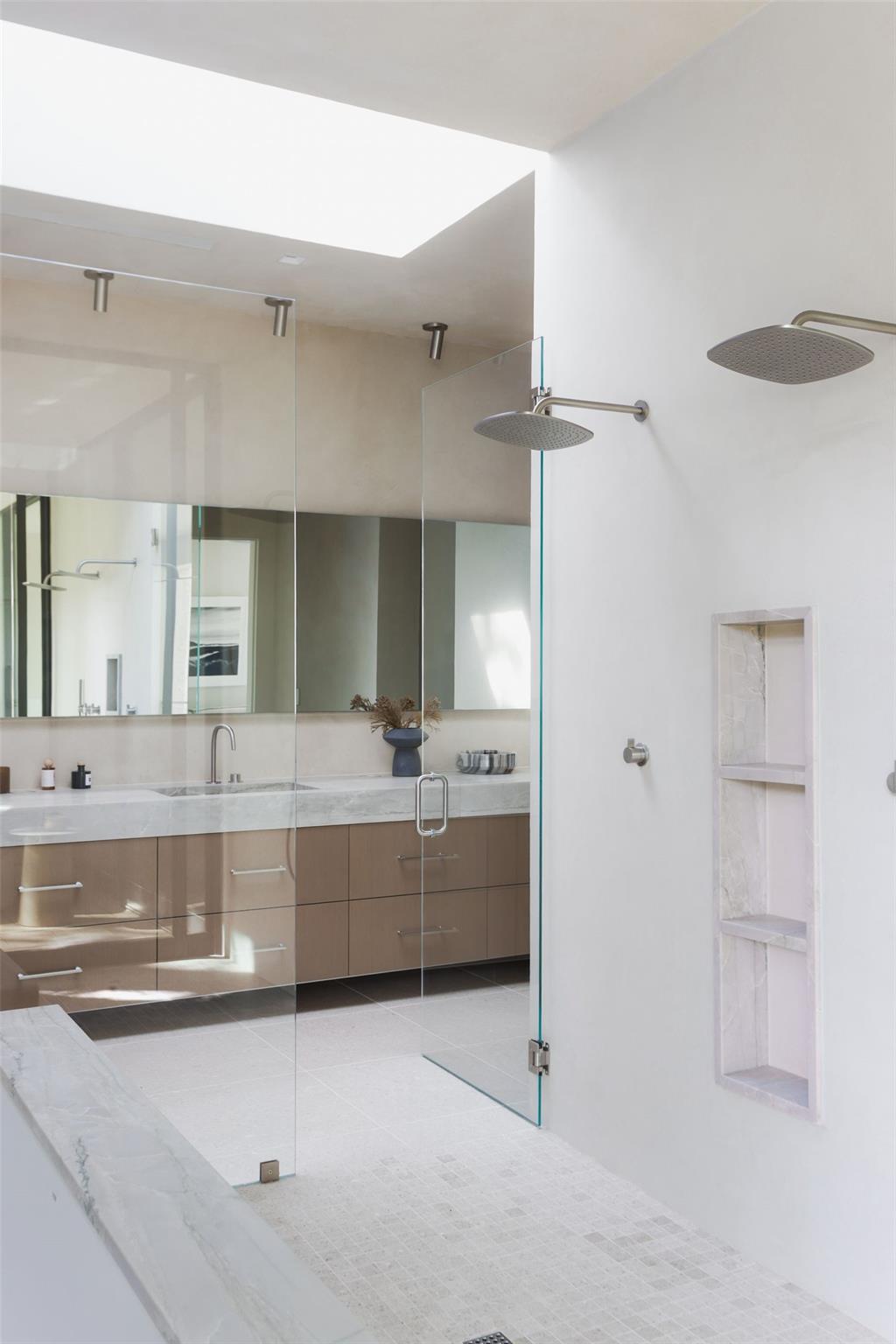 2106 Matthews Dr, Austin, TX 78703