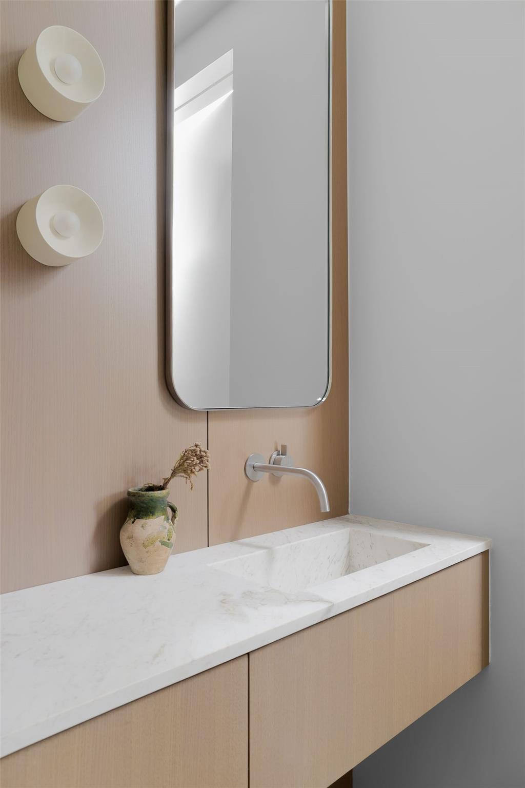 2106 Matthews Dr, Austin, TX 78703