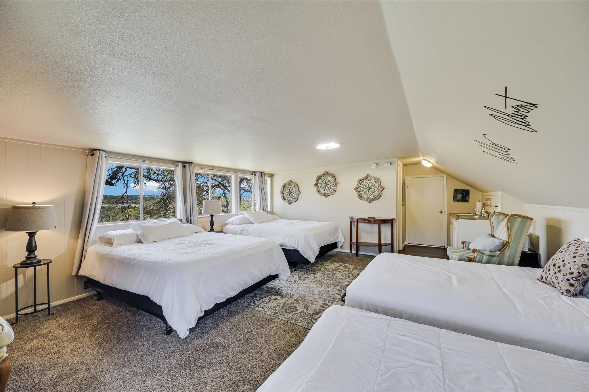 411 Whitetail Ridge Rd, Dripping Springs, TX 78620