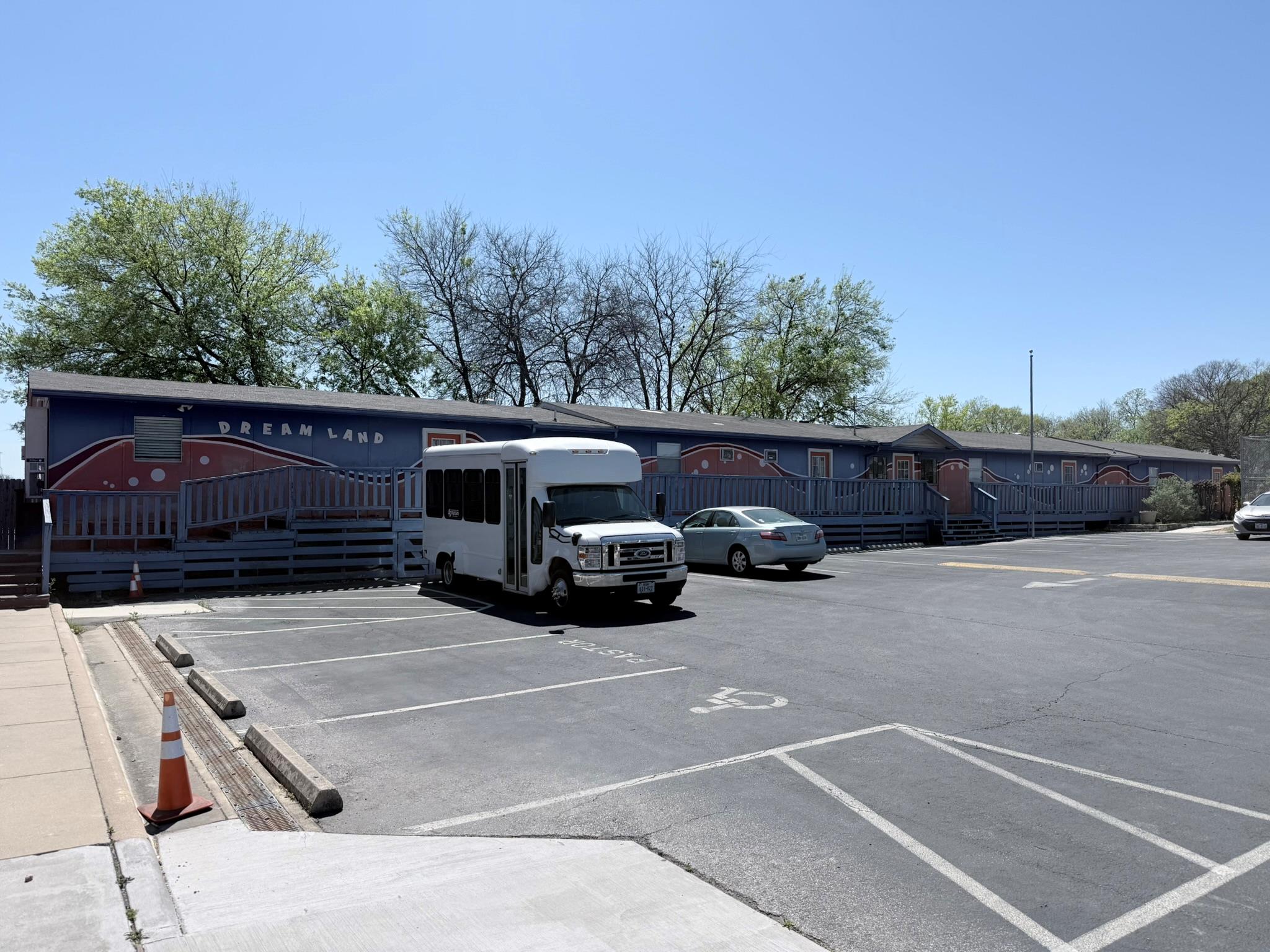 301 W.Anderson Ln, Austin, TX 78752