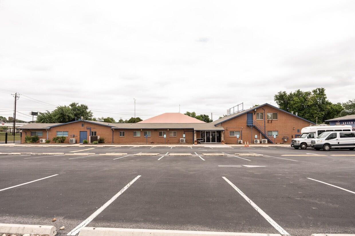 301 W.Anderson Ln, Austin, TX 78752