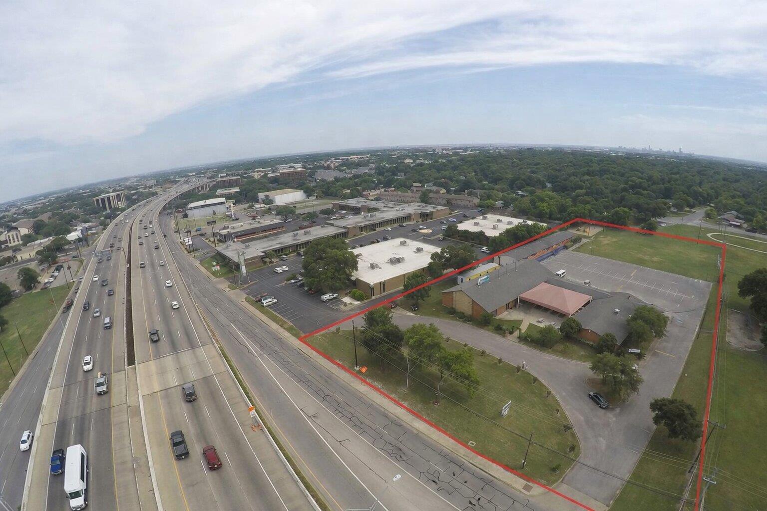 301 W.Anderson Ln, Austin, TX 78752