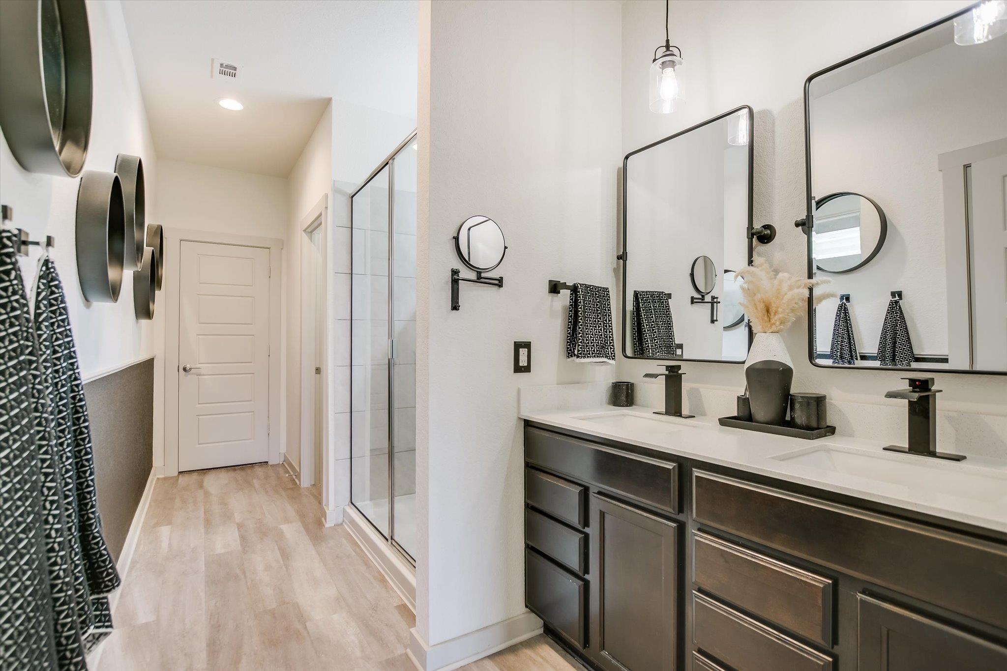 117 Deserti Rd, Leander, TX 78641