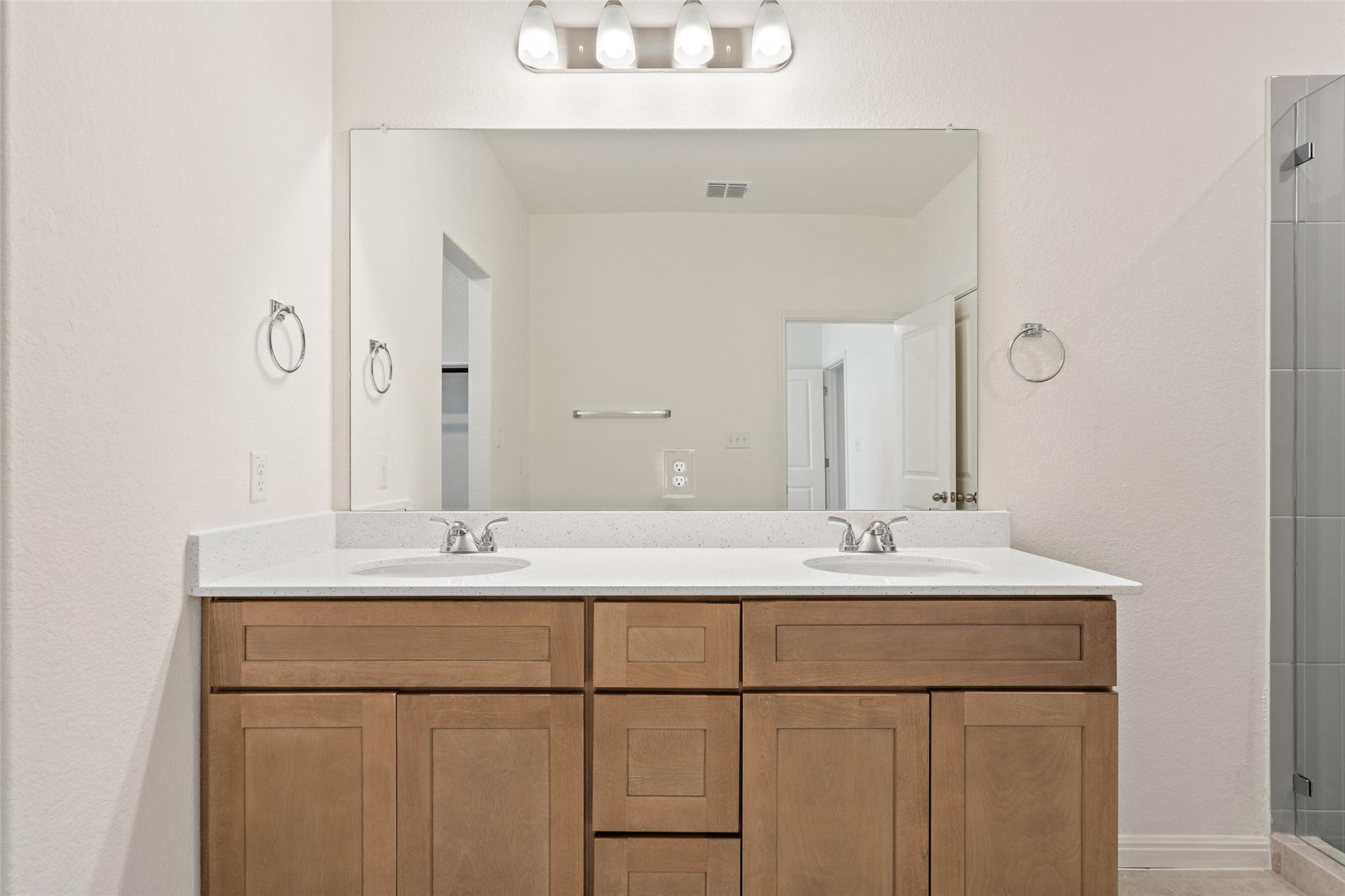 348 Glocken Ln, Kyle, TX 78640