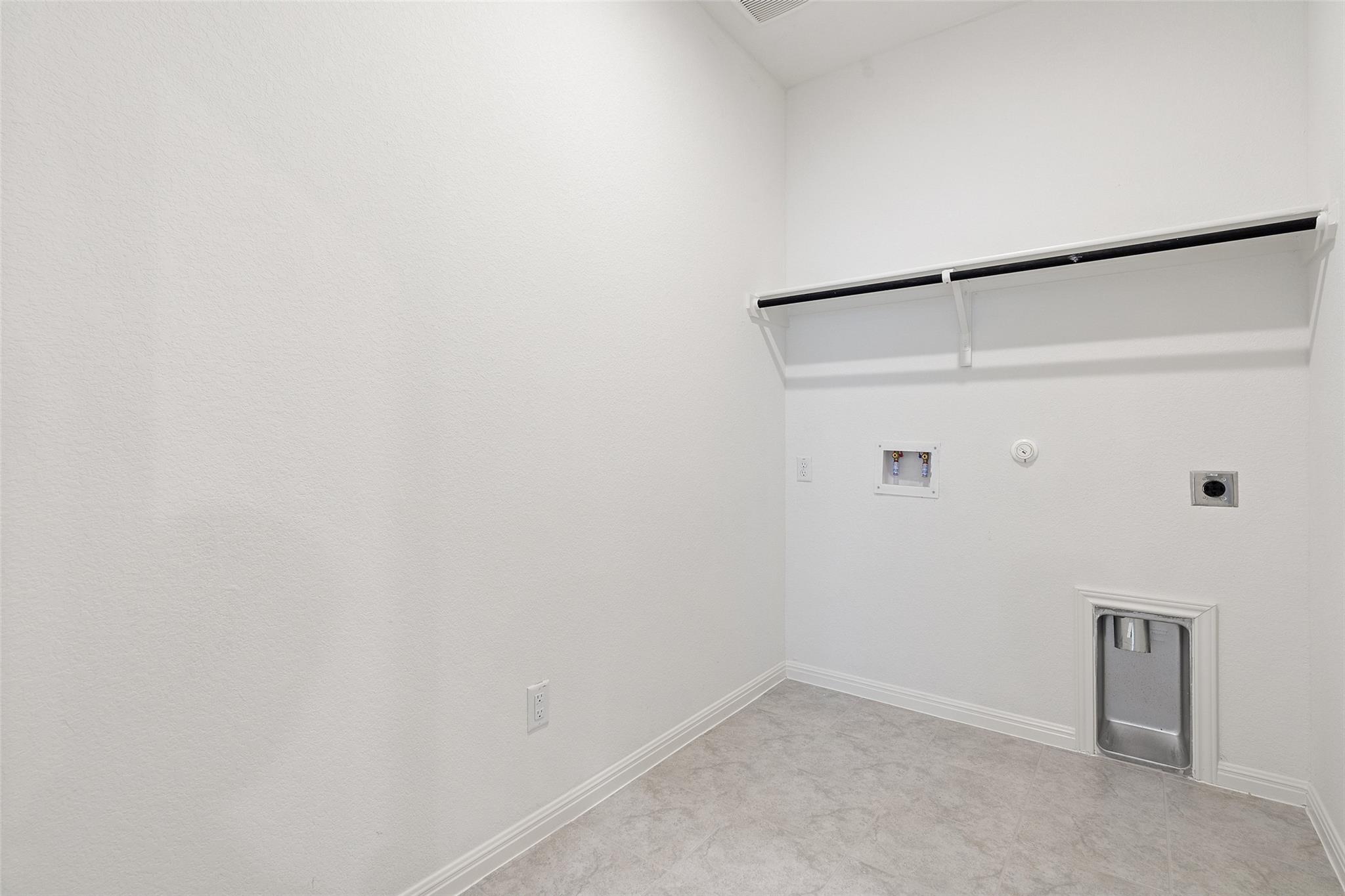 348 Glocken Ln, Kyle, TX 78640