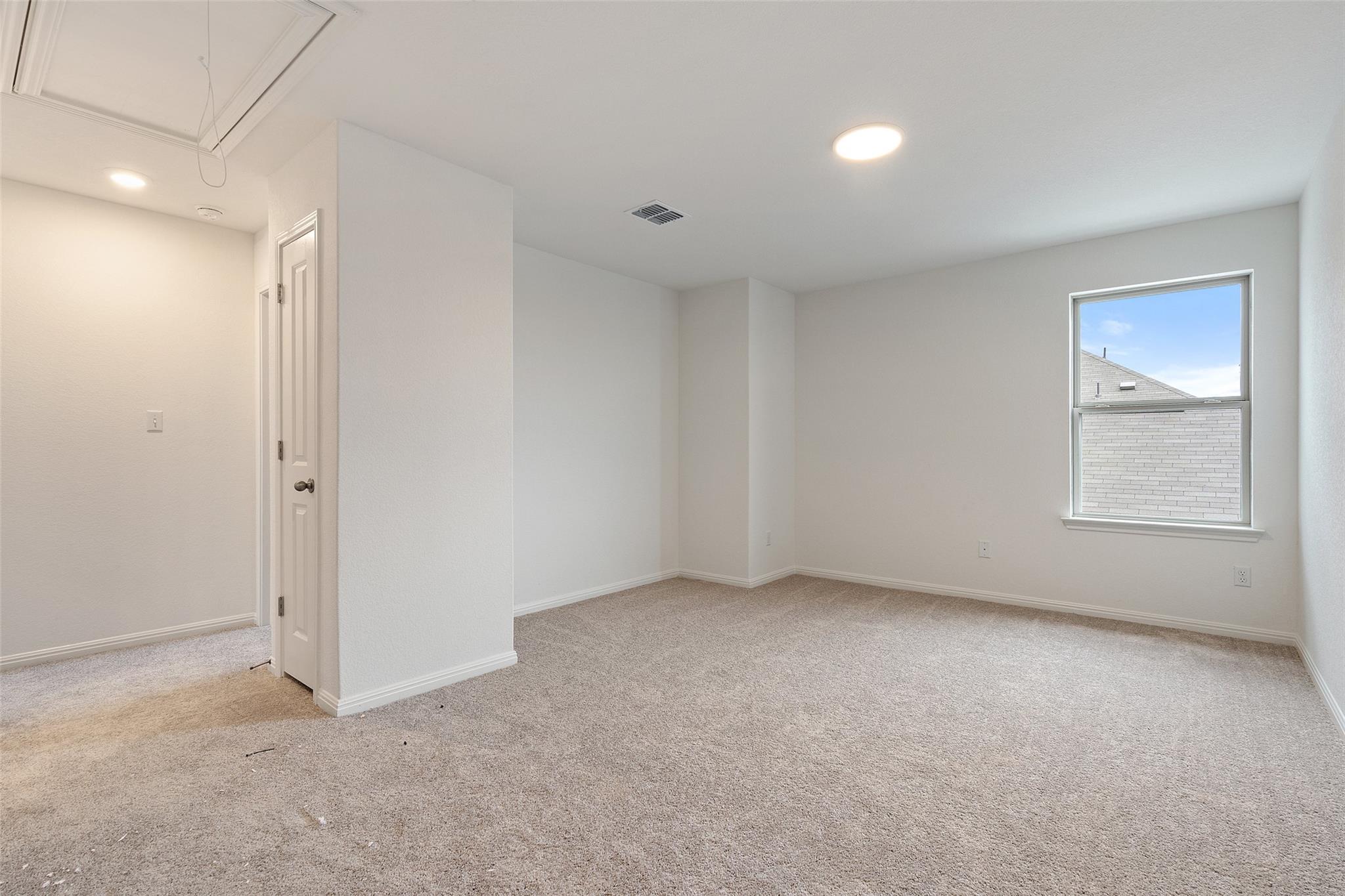 348 Glocken Ln, Kyle, TX 78640