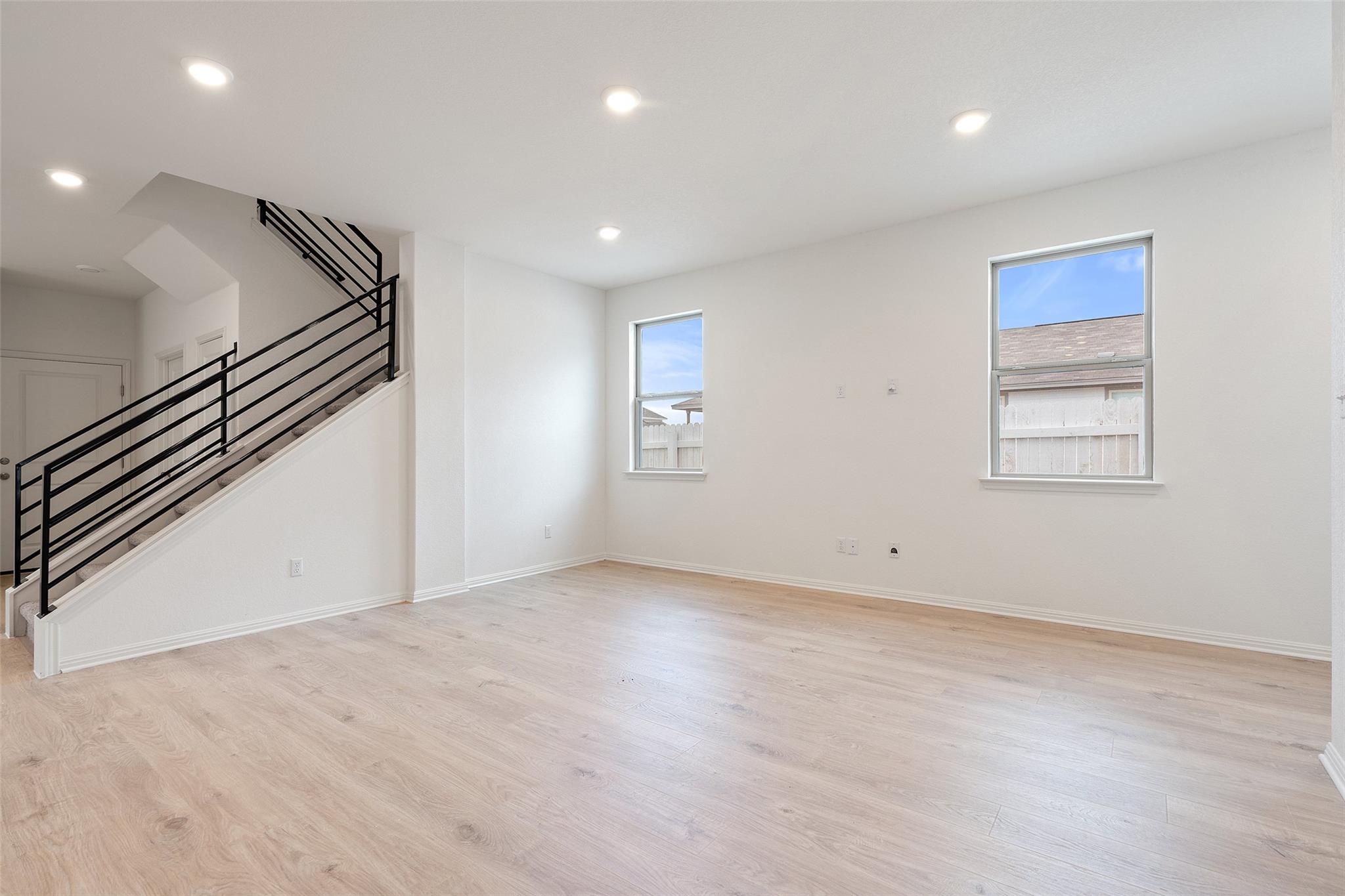 348 Glocken Ln, Kyle, TX 78640