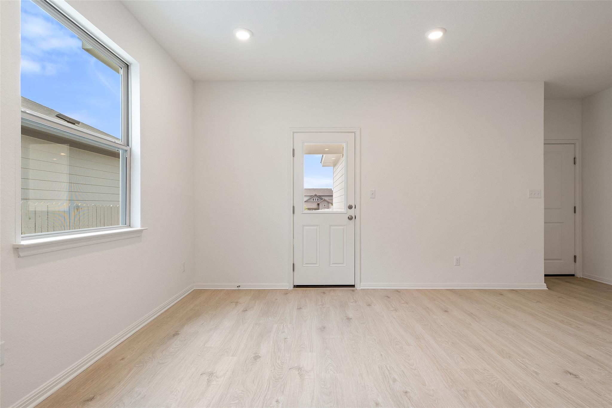 348 Glocken Ln, Kyle, TX 78640