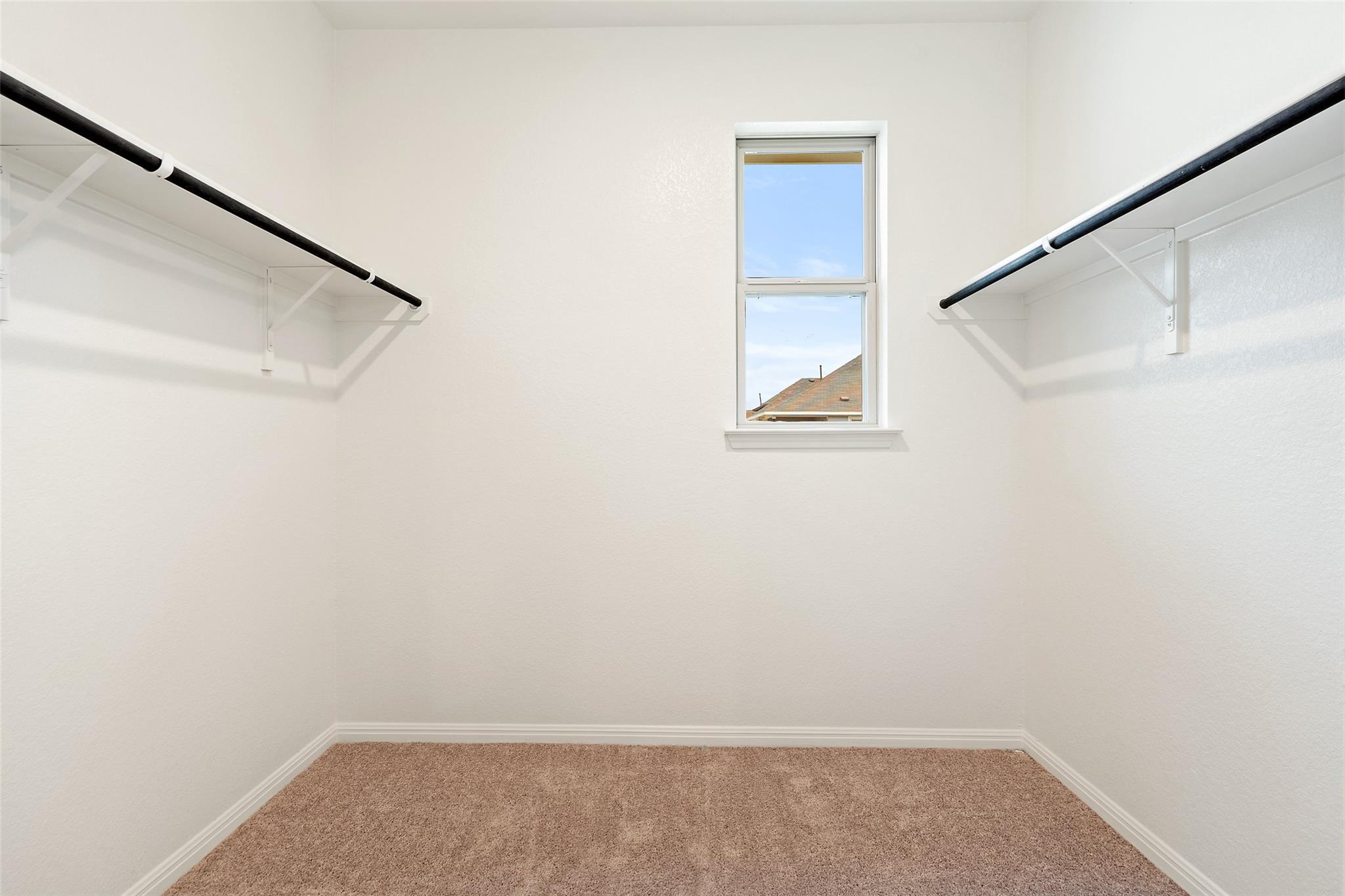 348 Glocken Ln, Kyle, TX 78640