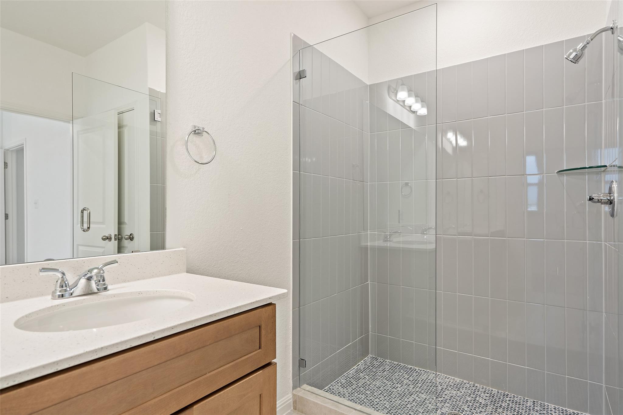 348 Glocken Ln, Kyle, TX 78640