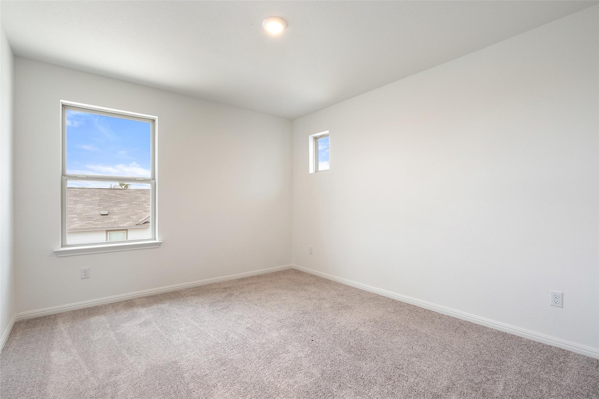 348 Glocken Ln, Kyle, TX 78640