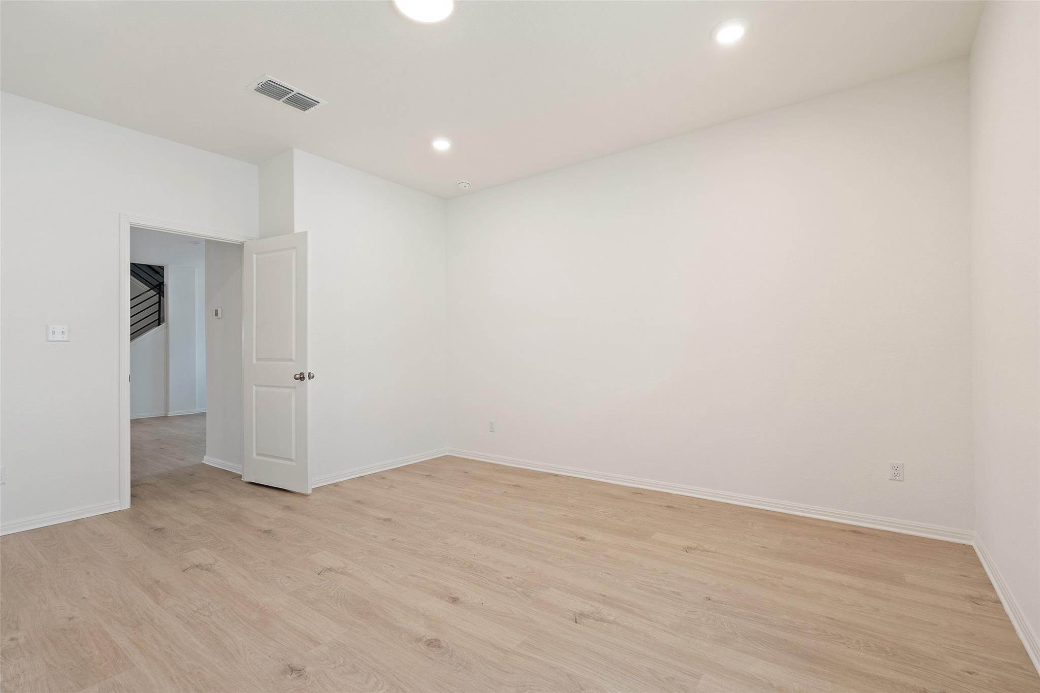 348 Glocken Ln, Kyle, TX 78640