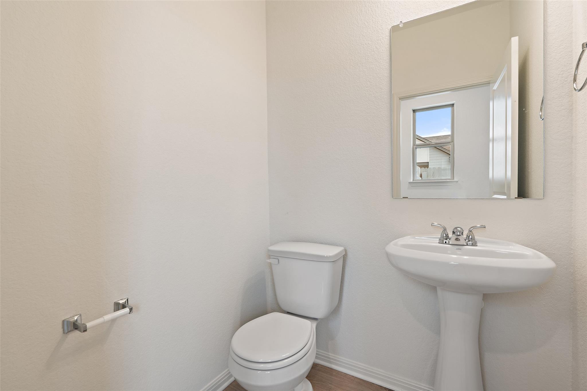 348 Glocken Ln, Kyle, TX 78640