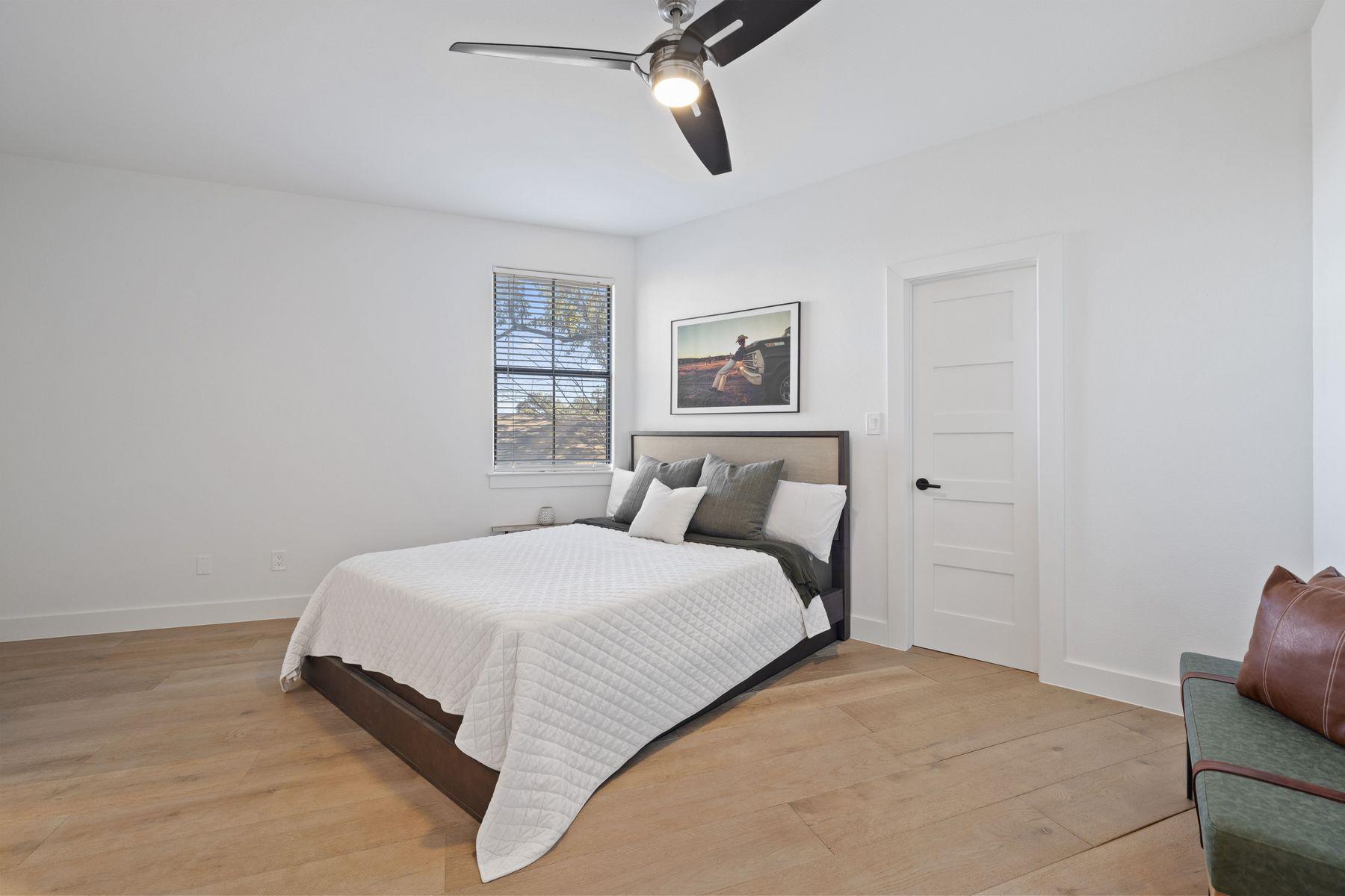 1018 Harwood Pl, Austin, TX 78704