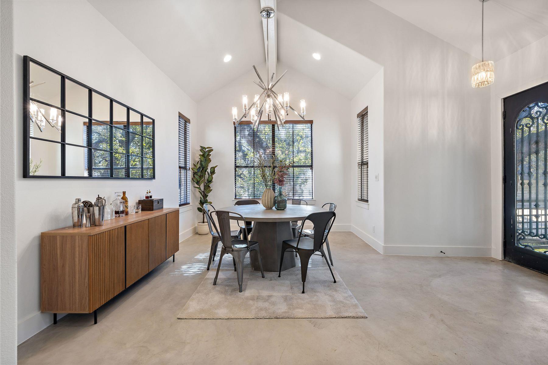 1018 Harwood Pl, Austin, TX 78704