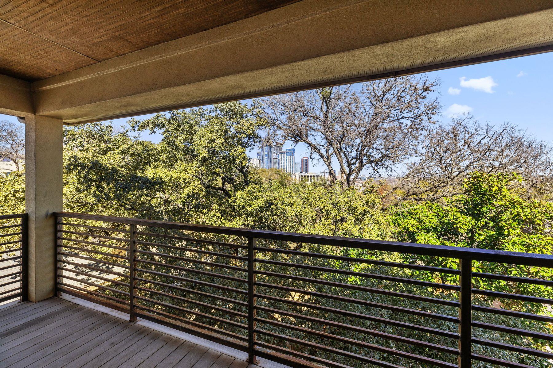 1018 Harwood Pl, Austin, TX 78704