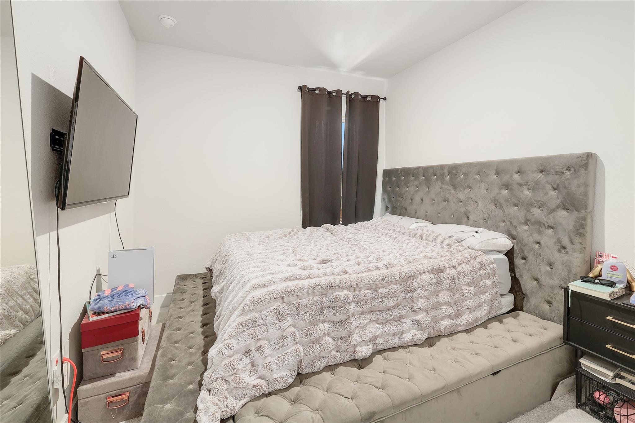 207 Flowers Ave, Hutto, TX 78634