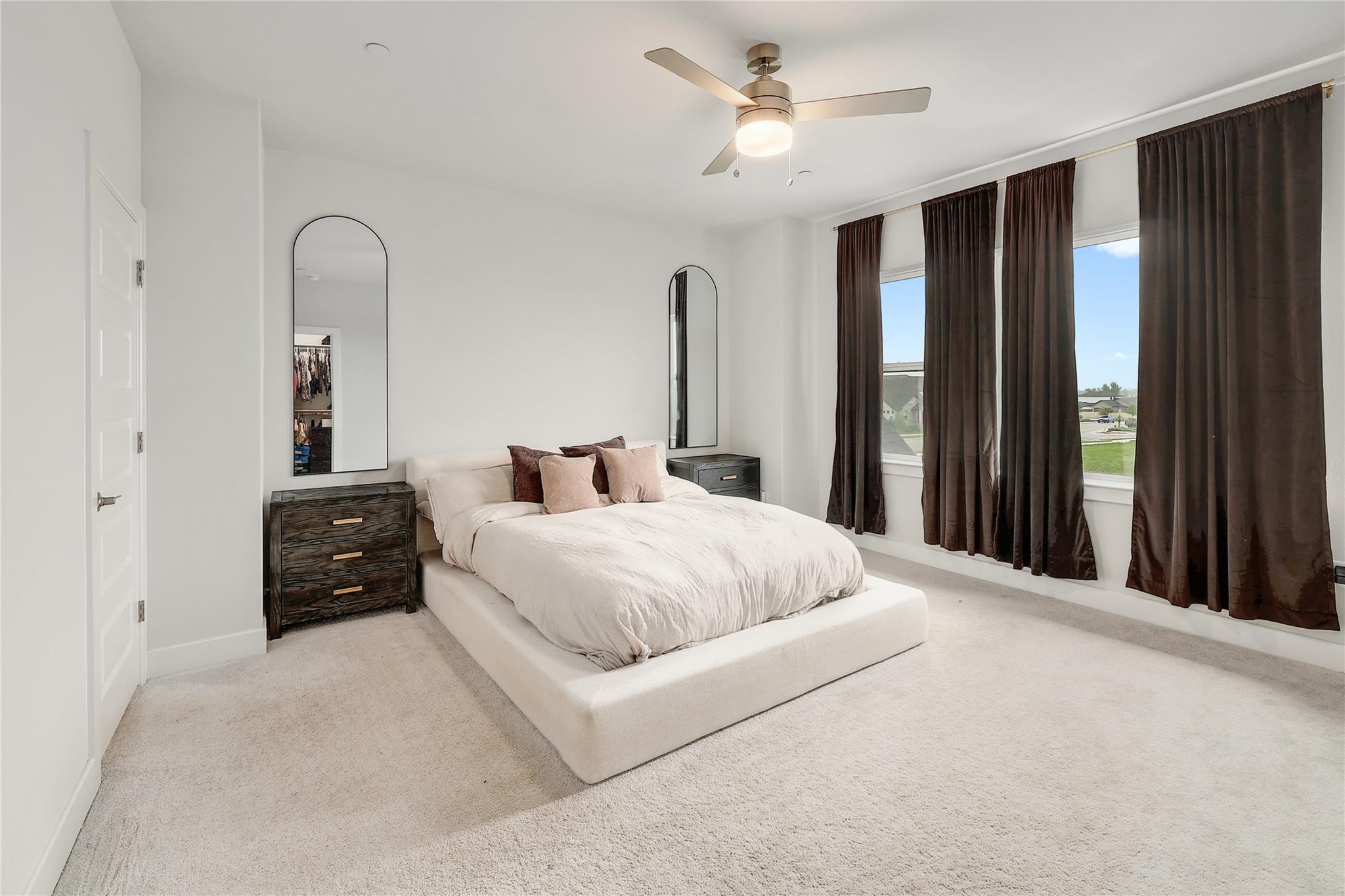 207 Flowers Ave, Hutto, TX 78634