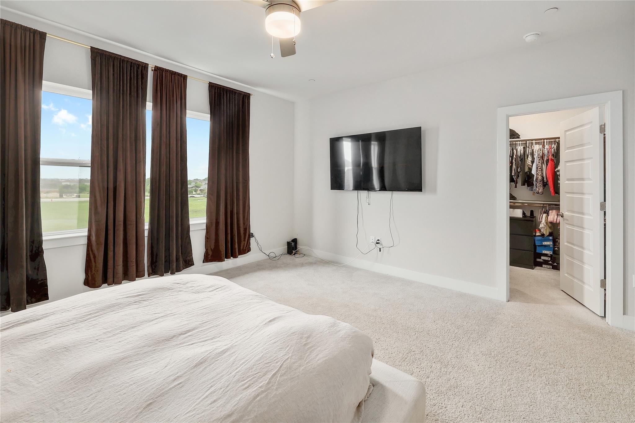 207 Flowers Ave, Hutto, TX 78634