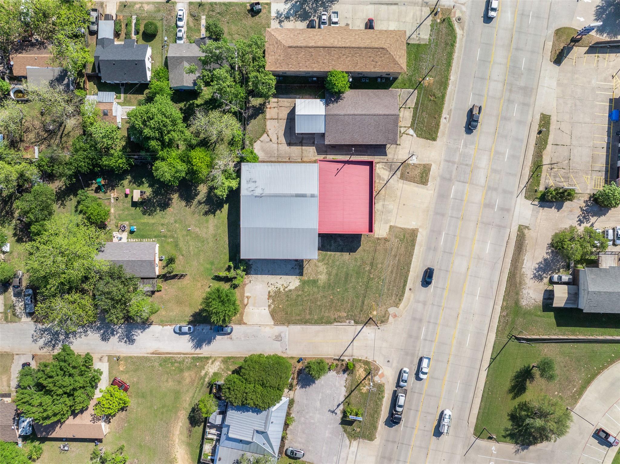 1804 W Cameron Ave, Rockdale, TX 76567