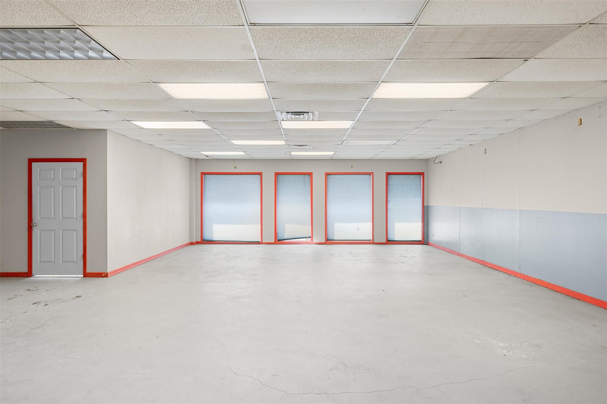 1804 W Cameron Ave, Rockdale, TX 76567