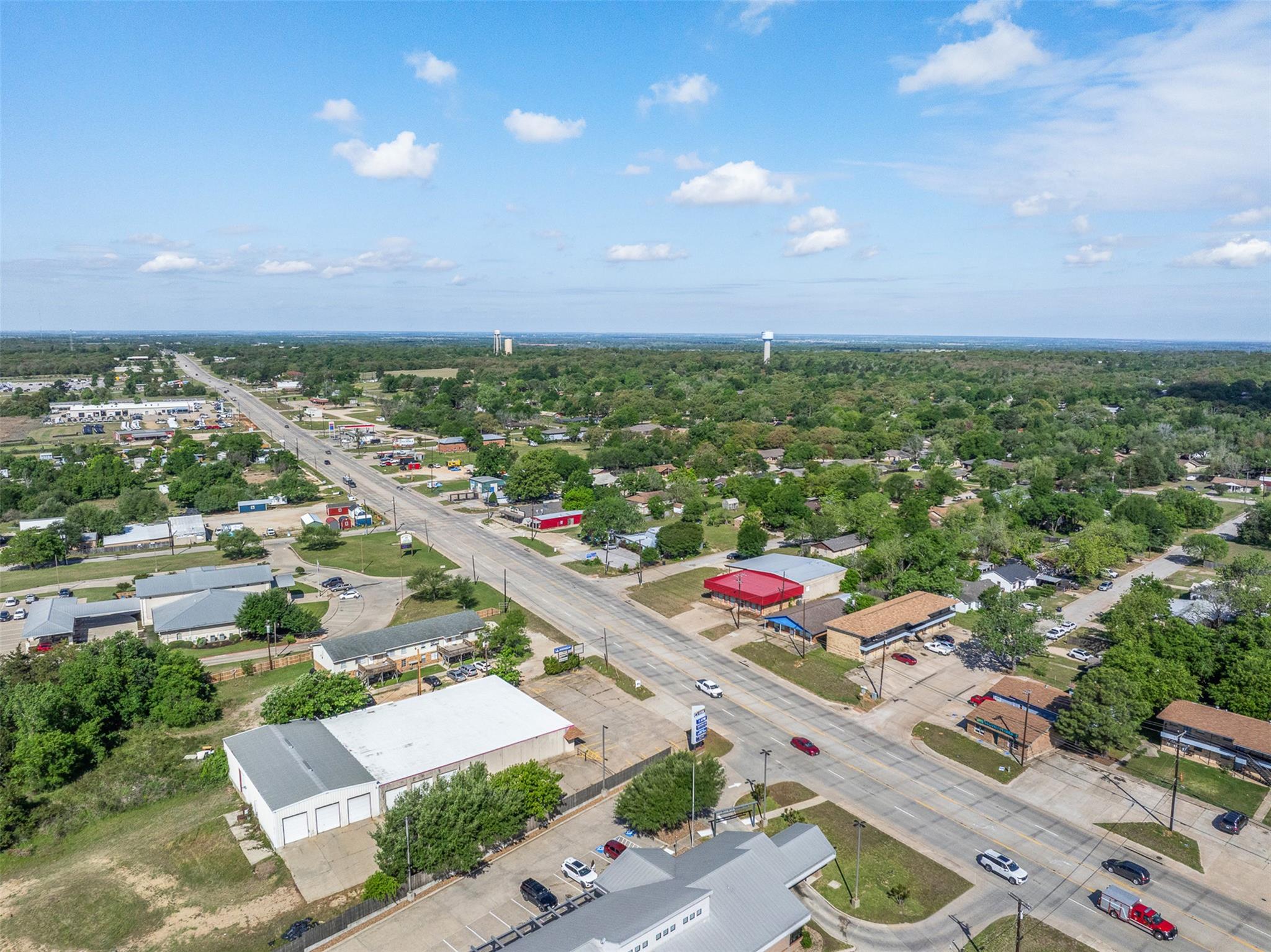 1804 W Cameron Ave, Rockdale, TX 76567