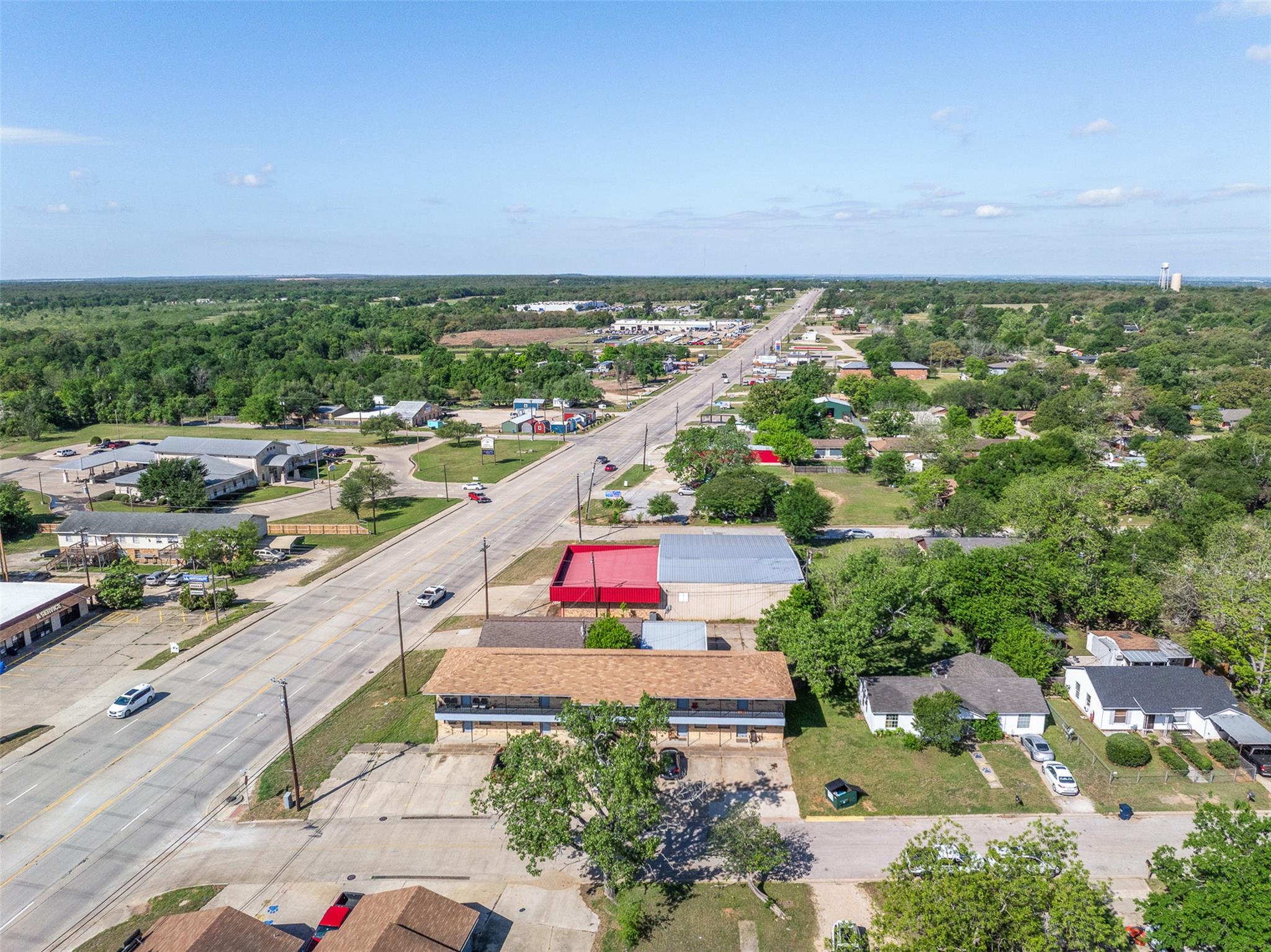 1804 W Cameron Ave, Rockdale, TX 76567