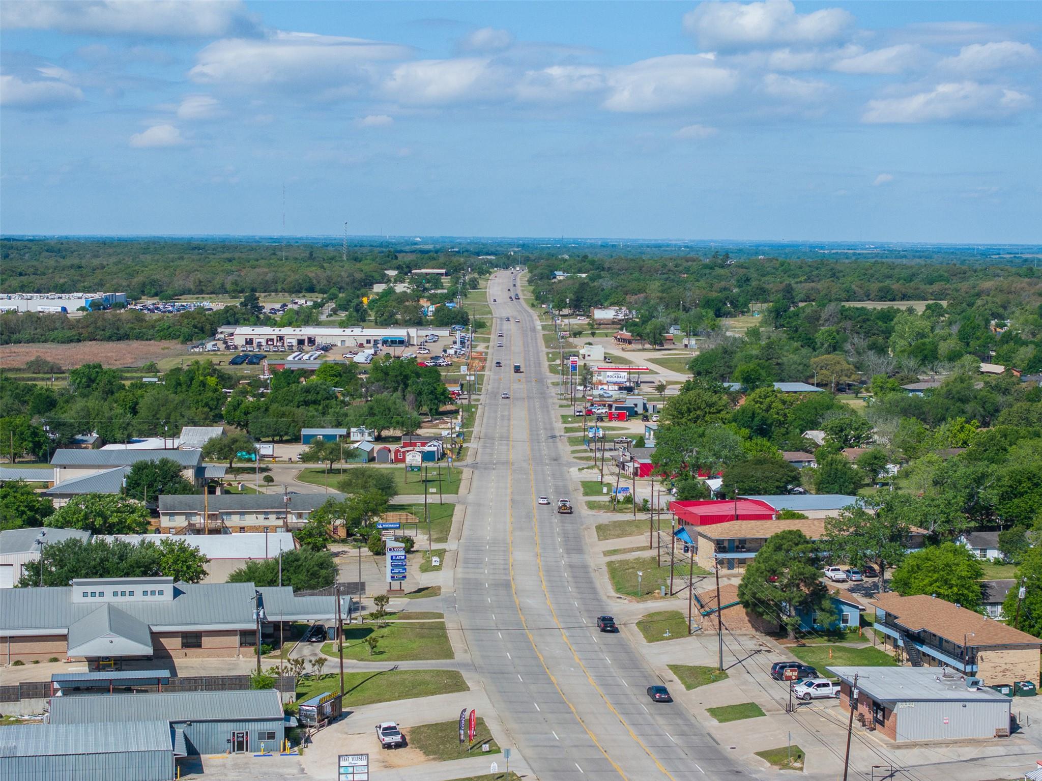 1804 W Cameron Ave, Rockdale, TX 76567