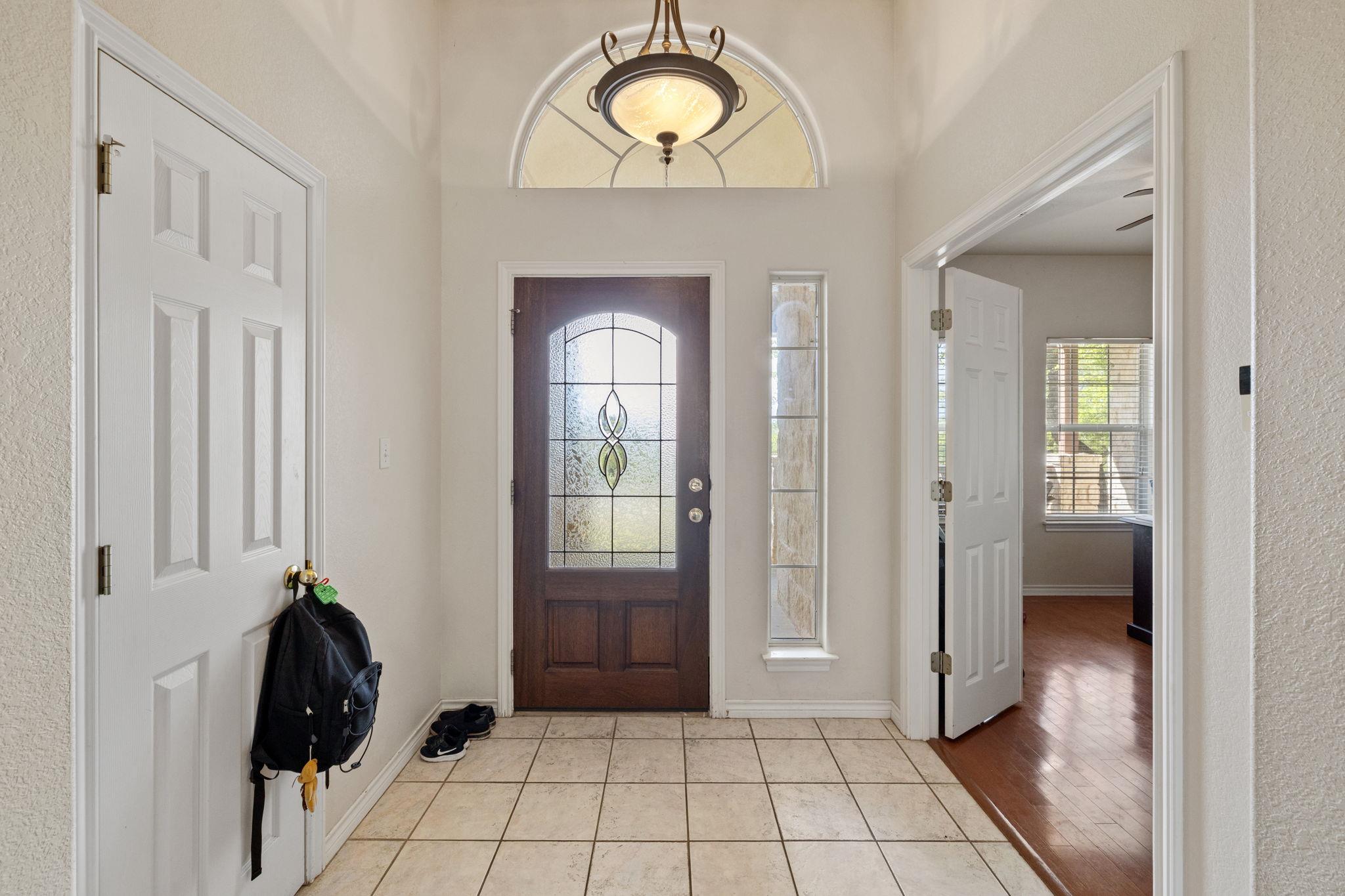 10045 W Cave Loop, Dripping Springs, TX 78620