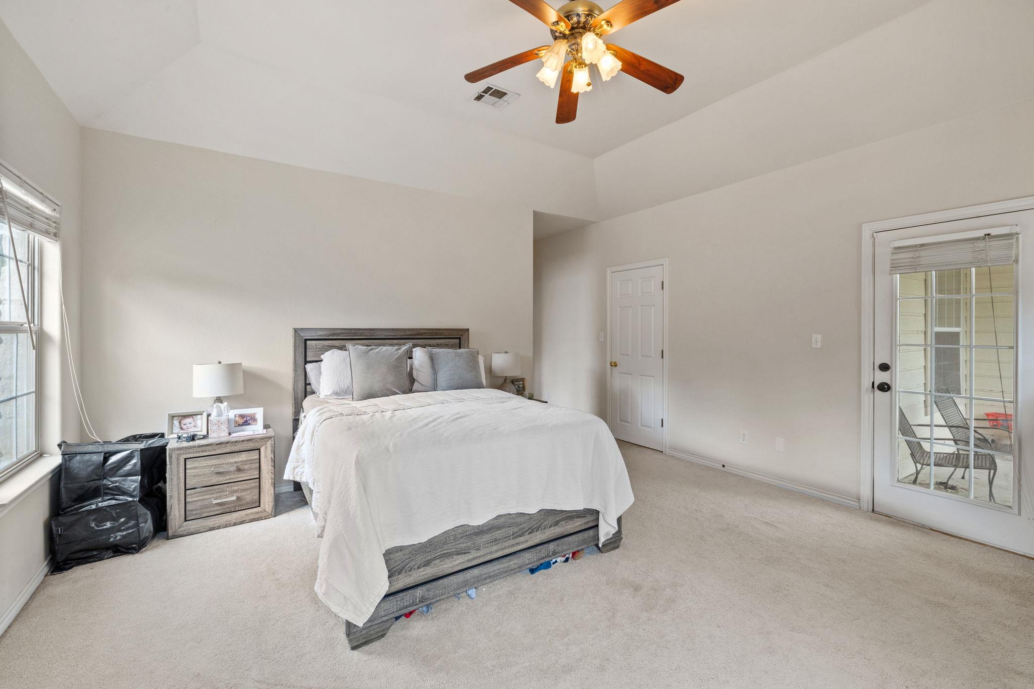 10045 W Cave Loop, Dripping Springs, TX 78620