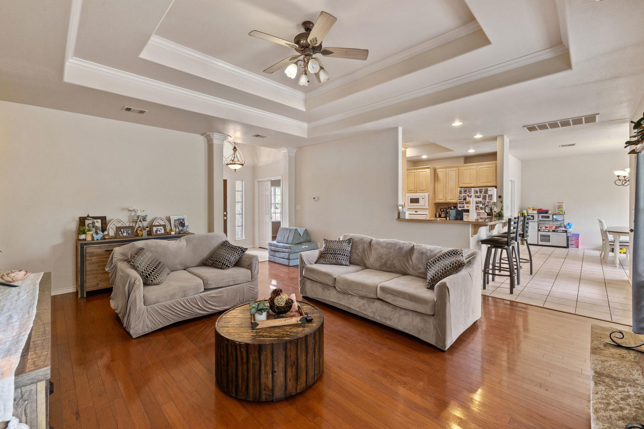 10045 W Cave Loop, Dripping Springs, TX 78620