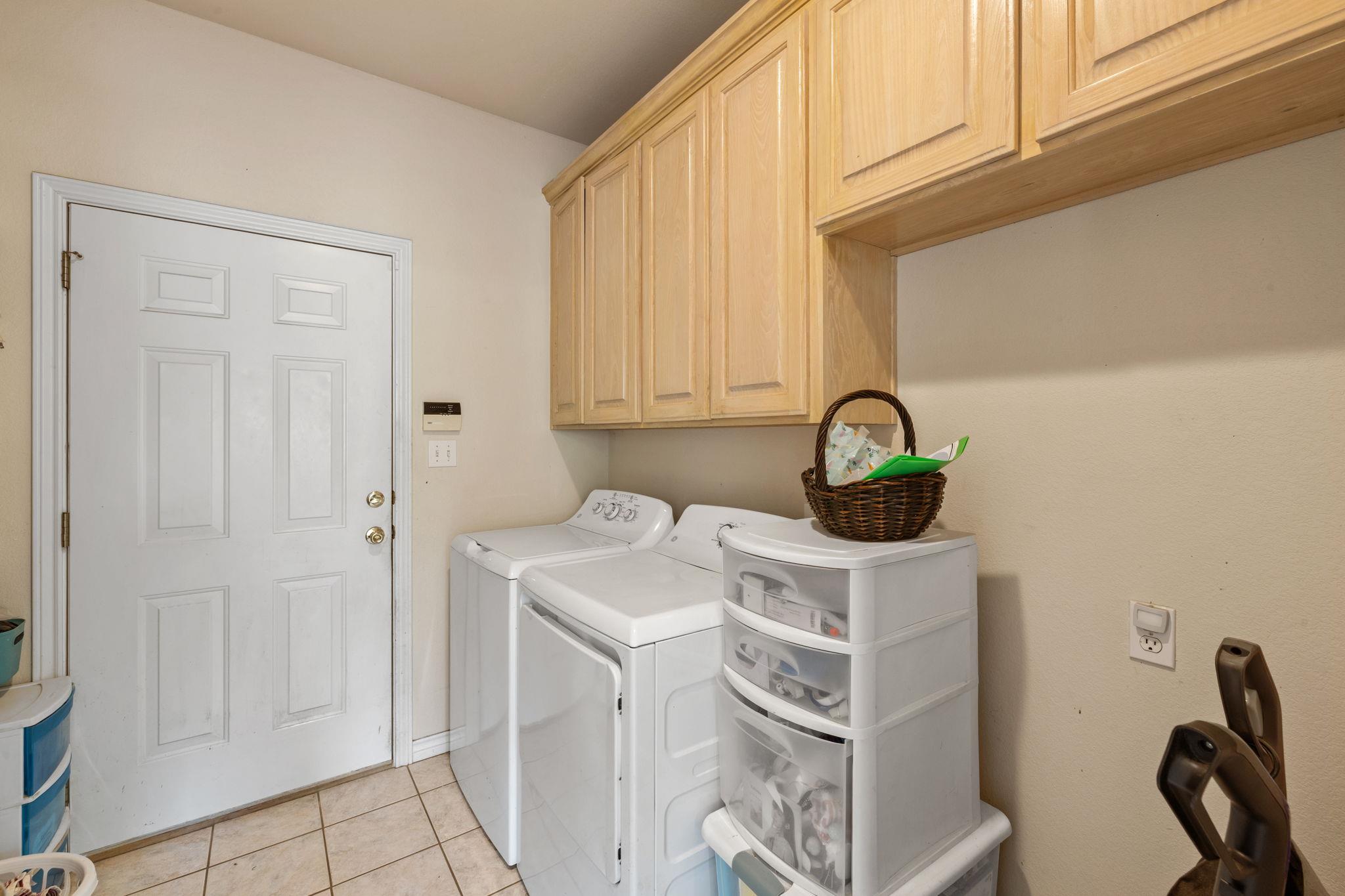 10045 W Cave Loop, Dripping Springs, TX 78620