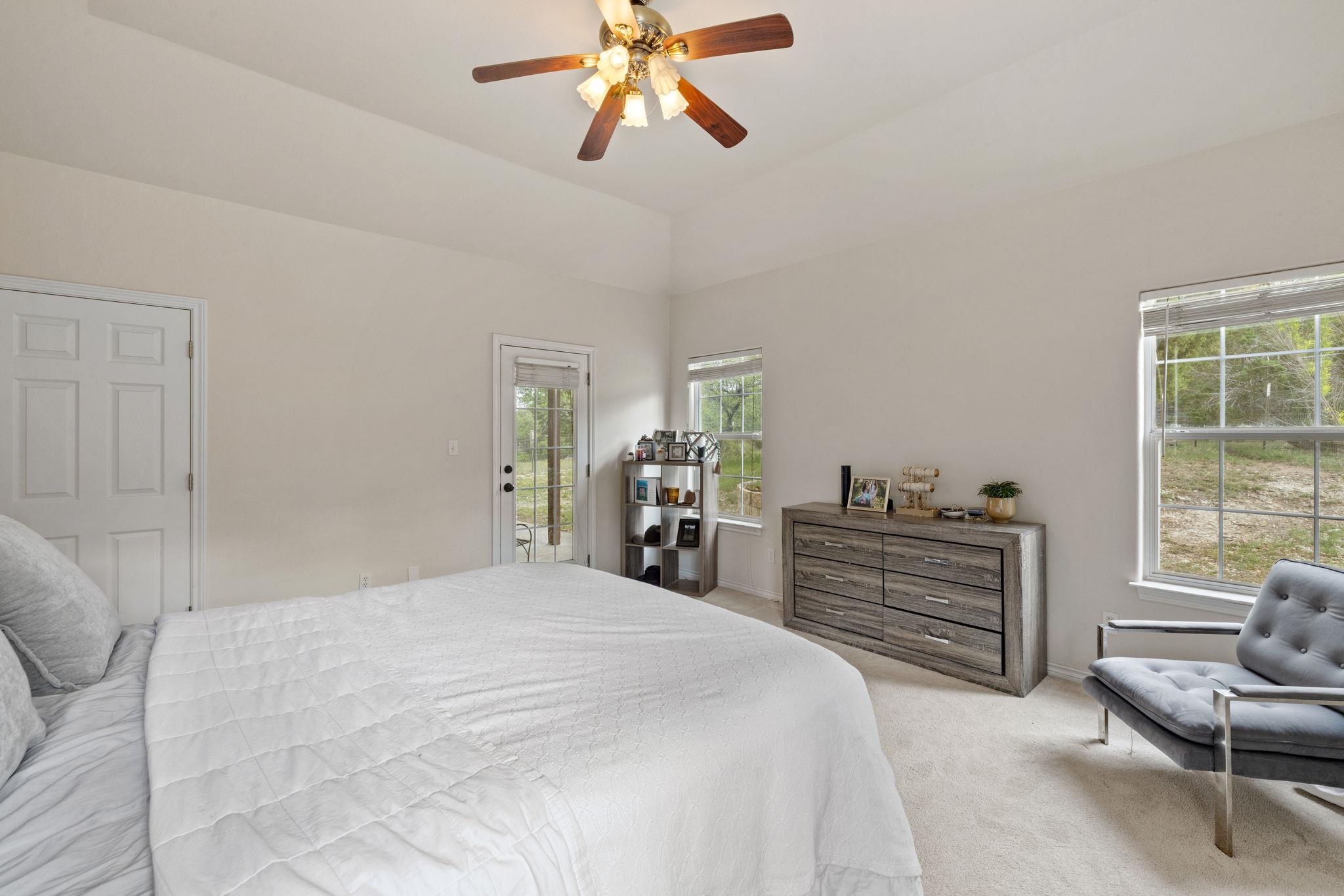 10045 W Cave Loop, Dripping Springs, TX 78620