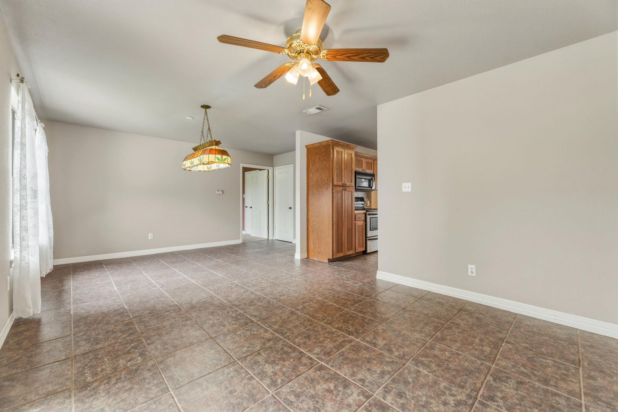 161 Still Forest Dr, Cedar Creek, TX 78612