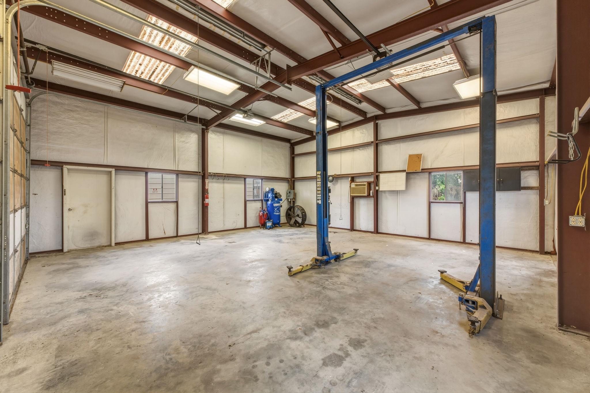 161 Still Forest Dr, Cedar Creek, TX 78612