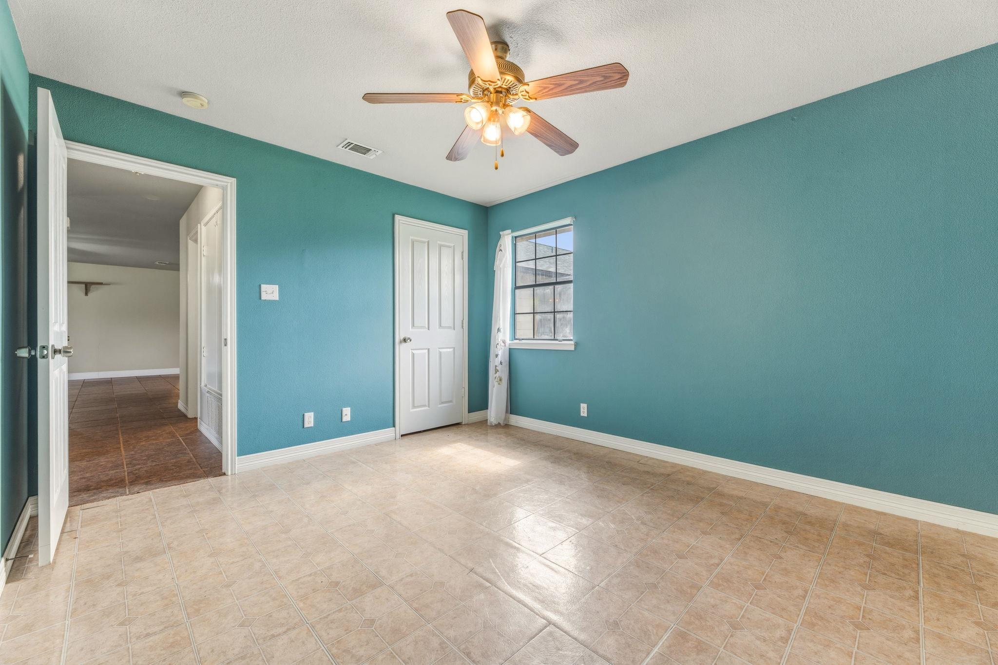 161 Still Forest Dr, Cedar Creek, TX 78612