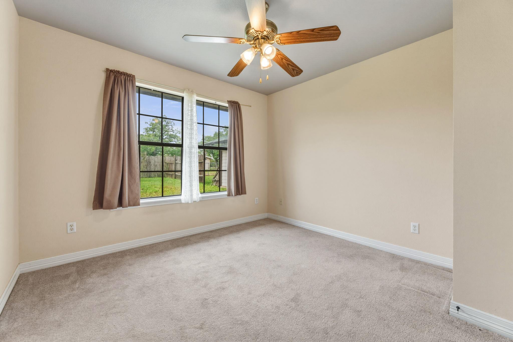 161 Still Forest Dr, Cedar Creek, TX 78612